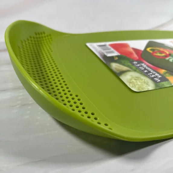 STARLIGHT- Handy Helpers Chopping Mat Cutting Board With Built-In Colander And Hanger