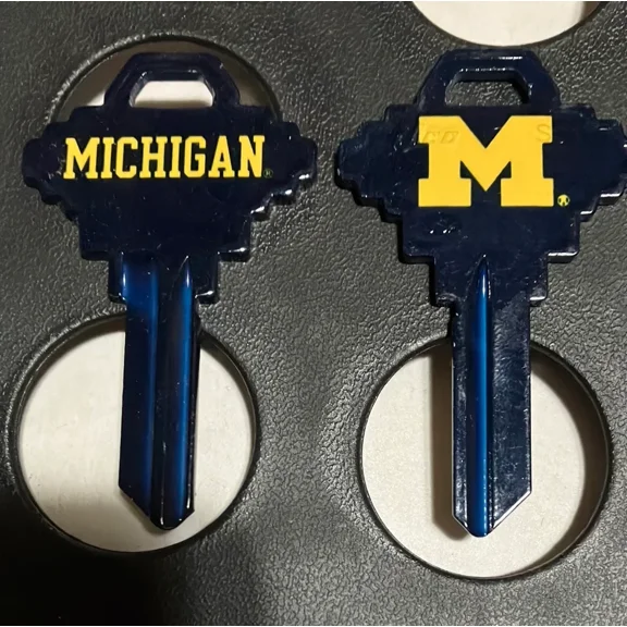 STARLIGHT- New Uncut Ilco Sc1-Michigan Collegiate Key