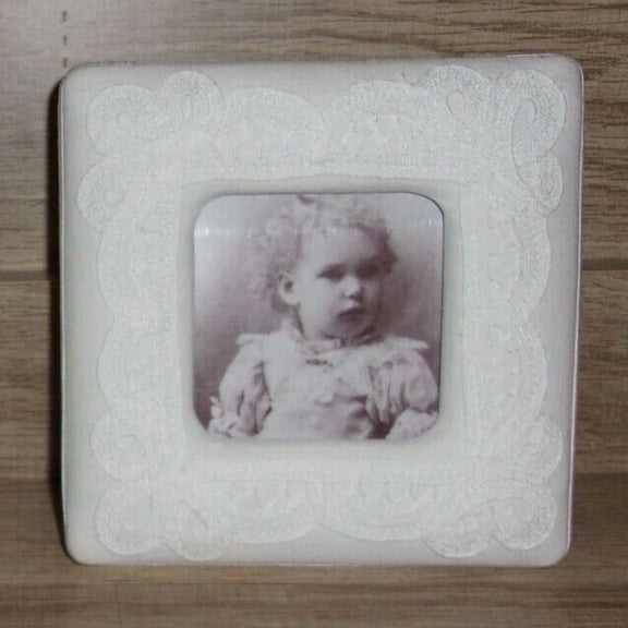 STARLIGHT- Vintage Midwest Of Cannon Falls White Lace Fabric Photo Frame 5"X5" Nos
