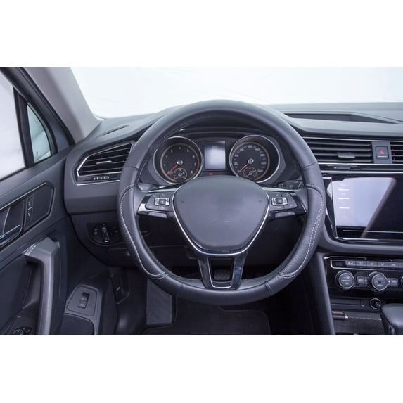 Auto Drive 1 Piece Truck Steering Wheel Cover Country Black/White - Universal Fit, 0.36kg