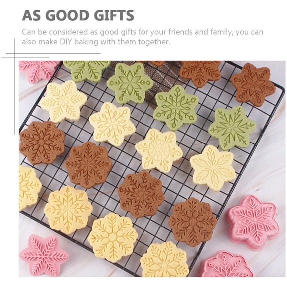STRANDCHIC 18Pcs Xmas Cookie Mold Home Baking Supplies Plastic Press on Pastry Mold in Pink
