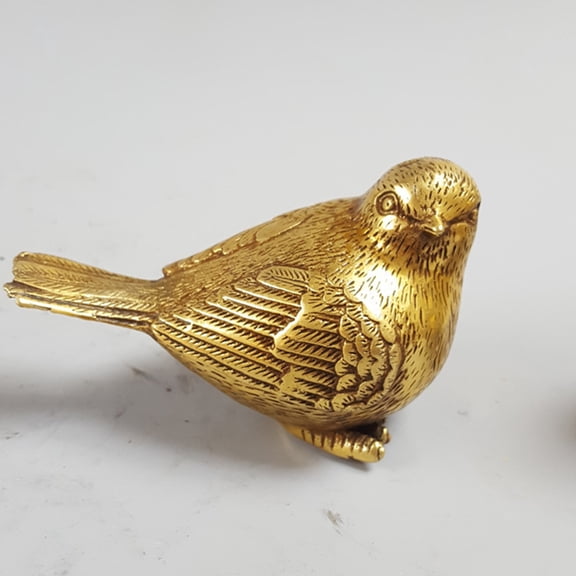 STRANDCHIC Lightweight Golden Sparrow Figurine for Romantic and Festive Home Decor, 1 Piece Elegant Bird Statue