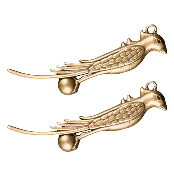 STRANDCHIC 2Pcs Creative Copper Pendant Car Key Hanger Retro Design for Collectors and Friends