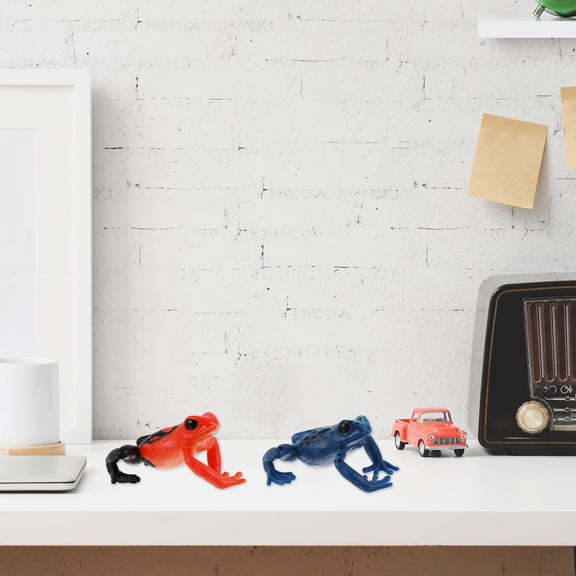 STRANDCHIC 2-Piece Frog Figurine Set, Assorted Colors, Garden and Outdoor Decor, Perfect for Home Decoration