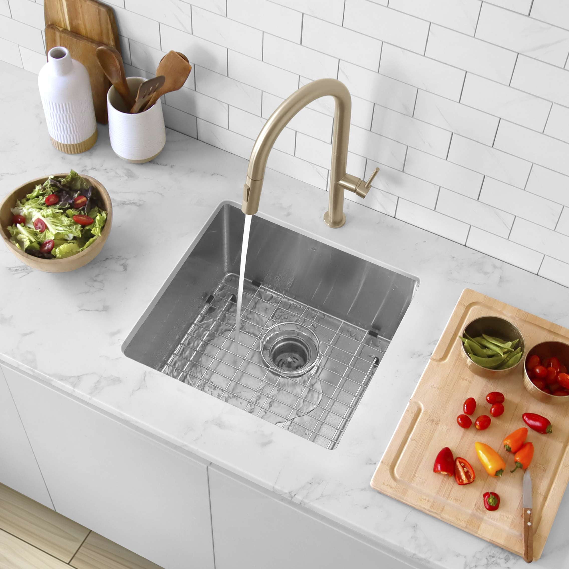 Stylish 19" Stainless Steel Undermount Single Bowl Kitchen Sink