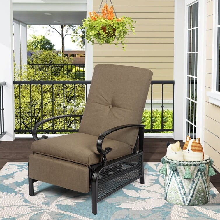 SUNCROWN Outdoor Adjustable Cushioned Metal Patio Recliner Lounge Chair