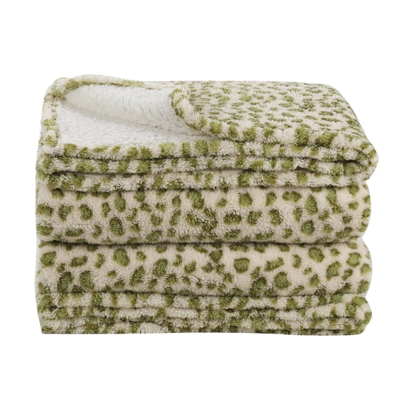 SUNNY HEAT Leopard Print Blanket 90''x110'' All-Season Ultra Soft Bed Blanket Couch, Bed, Sofa, Travel Use, green and white