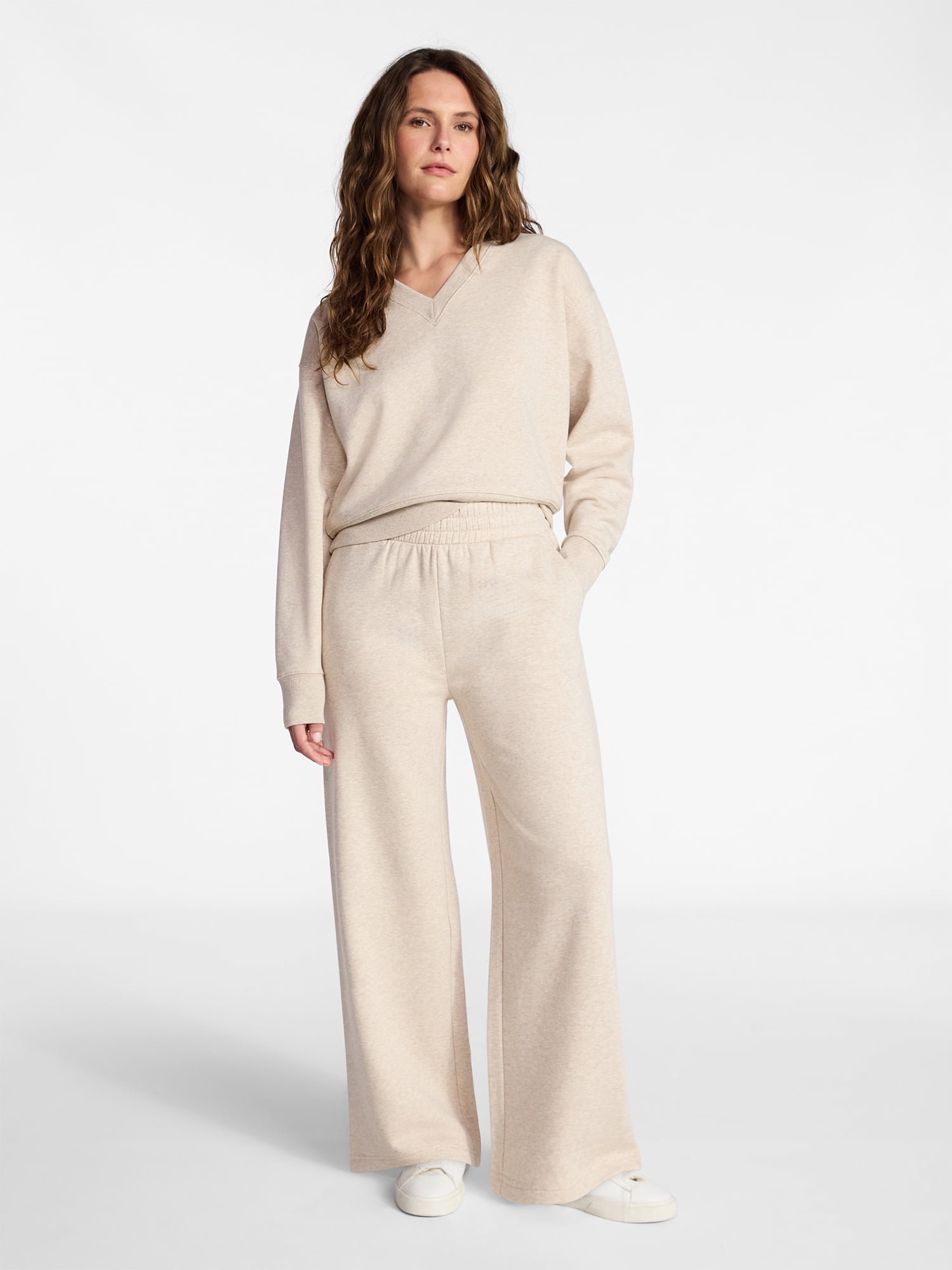 Time and Tru Women's and Women's Plus V-Neck Sweatshirt and Pants Set, 2-Piece, Sizes XS-4X