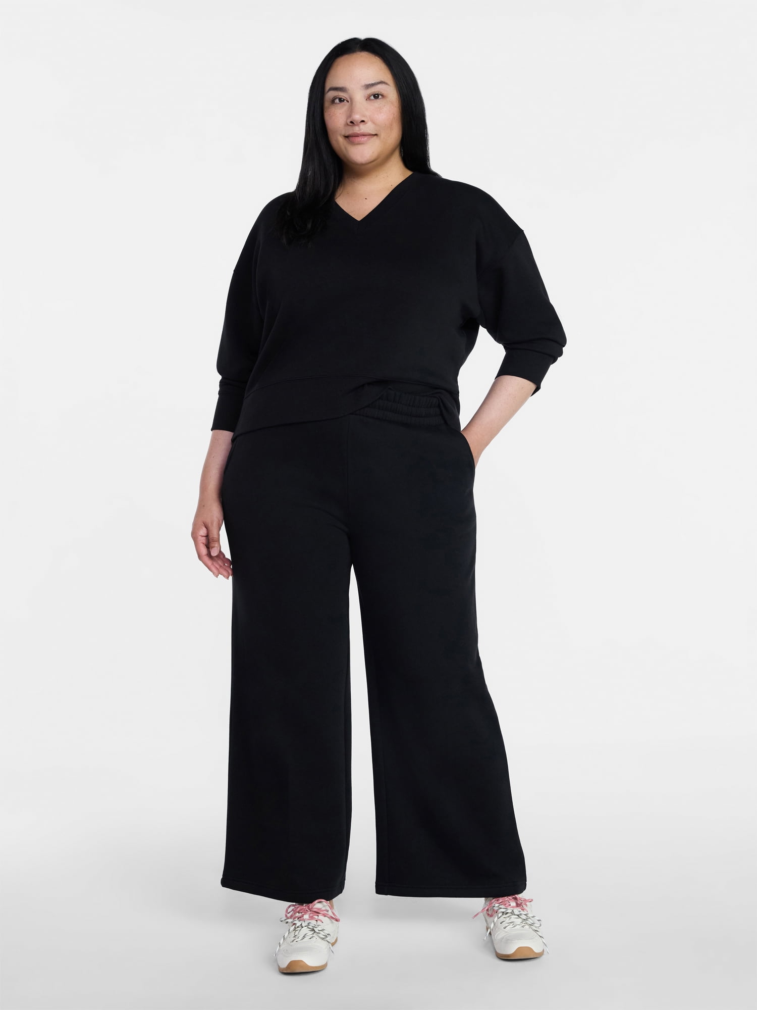 Time and Tru Women's and Women's Plus V-Neck Sweatshirt and Pants Set, 2-Piece, Sizes XS-4X