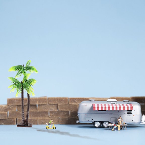 SWETRACE 5Pcs Mini Trees Plastic Coconut Trees for Layout Scenery with Tropical Greenery Effect