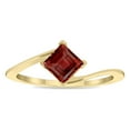 thumbnail image 1 of SZUL Women's Solitaire Square Shaped Garnet Wave Ring in 10K Yellow Gold, 1 of 5