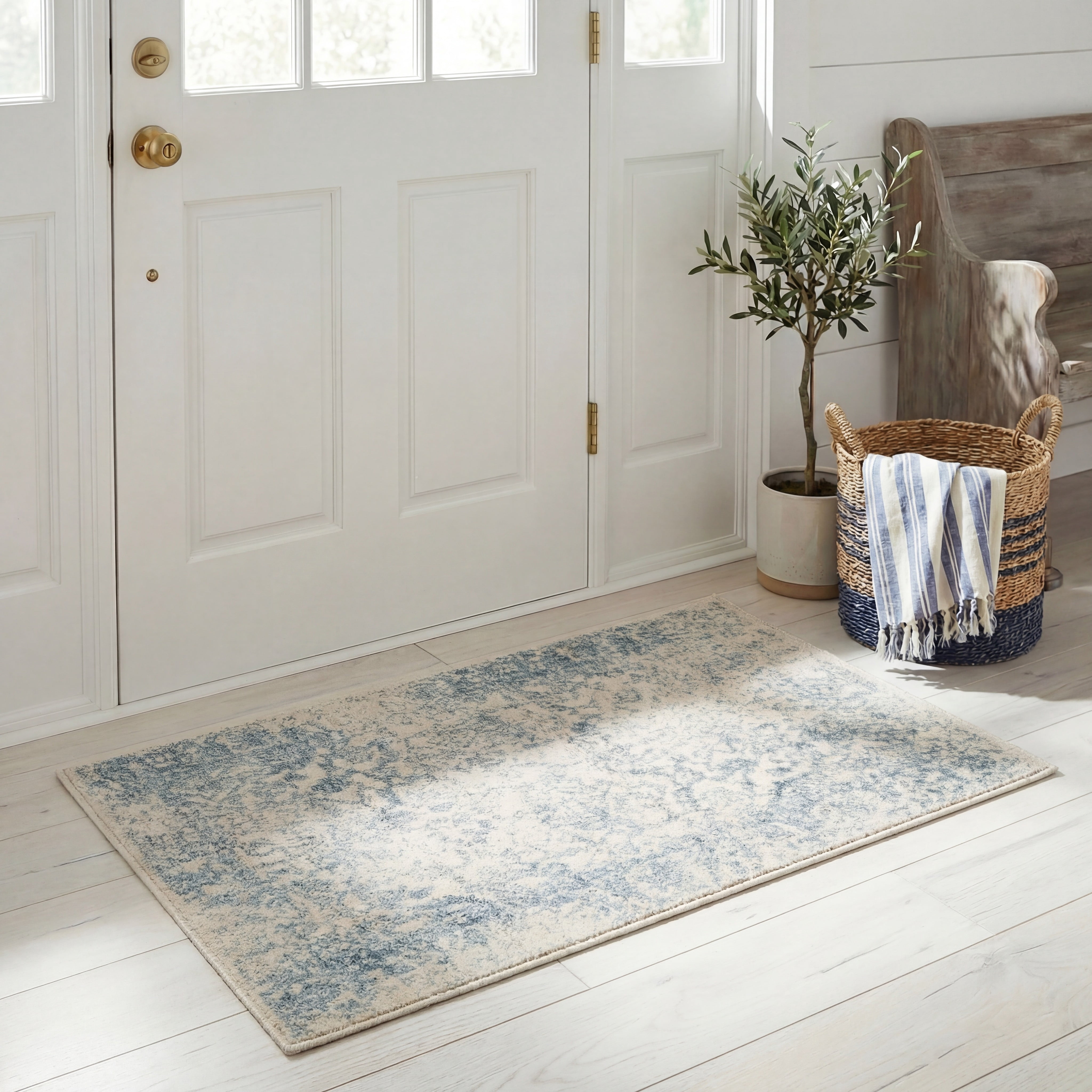 Safavieh Adirondack Wyatt Traditional Distressed Area Rug, Ivory/Slate, 2' x 3'