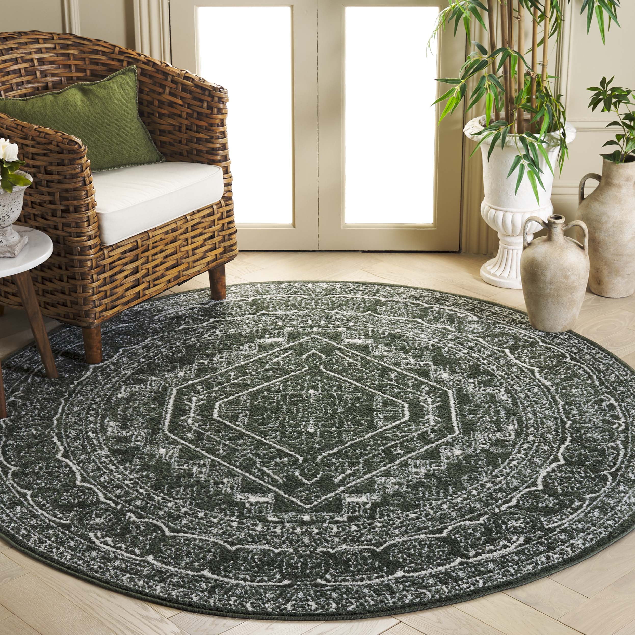 Safavieh Adirondack Xavier Oriental Area Rug, Dark Green/Ivory, 4' x 4' Round