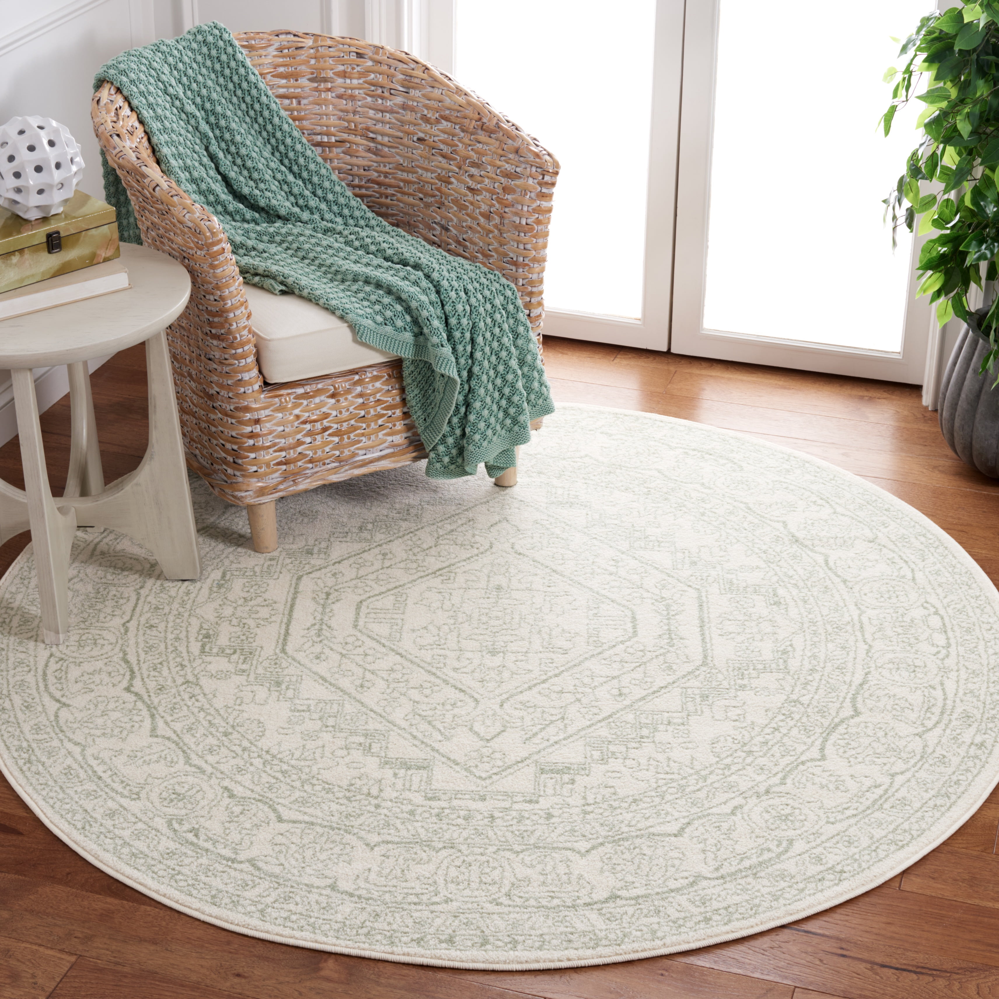 Safavieh Adirondack Xavier Oriental Area Rug, Sage/Ivory, 4' x 4' Round