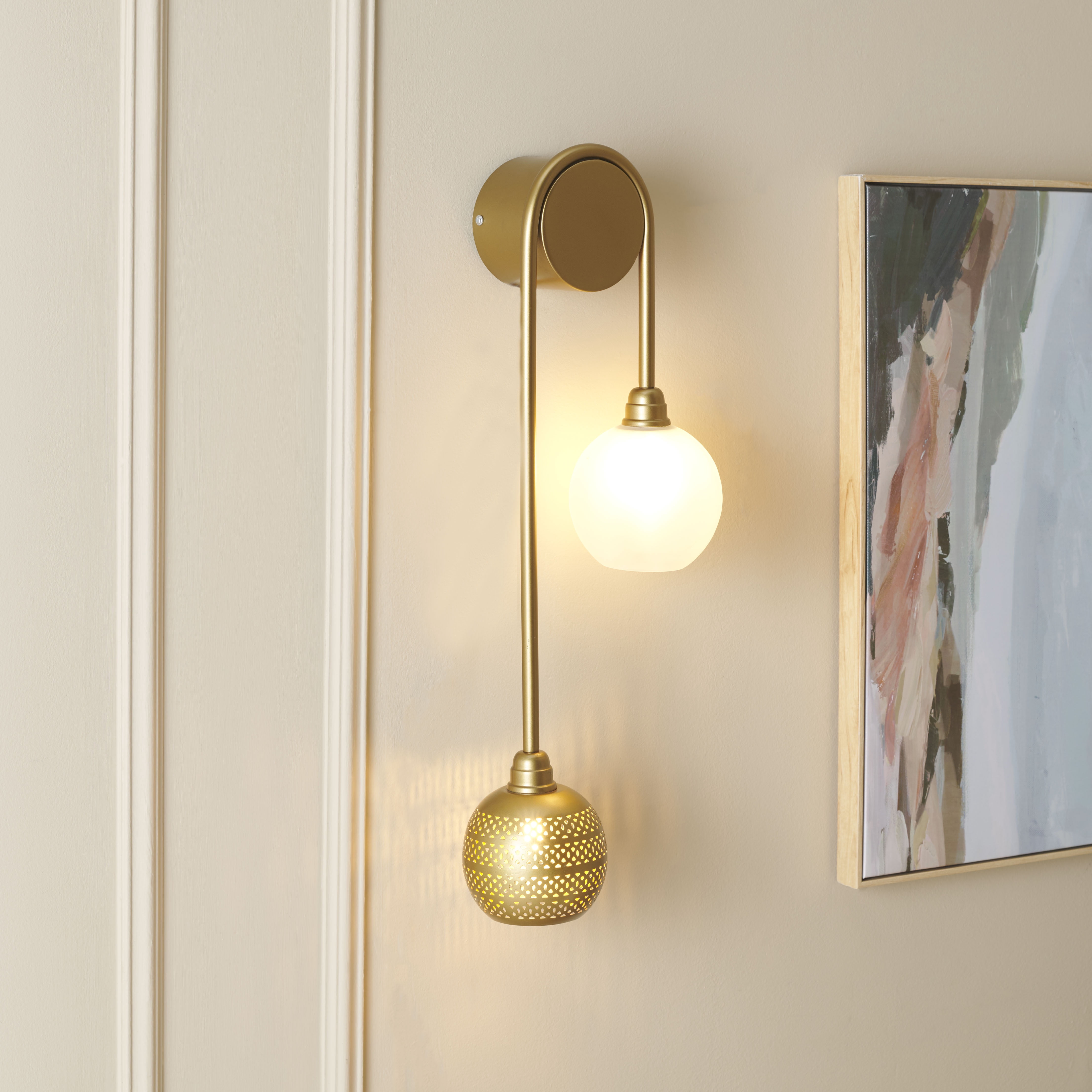 Safavieh Amari 2-Light 11" Modern Iron Sconces, Gold