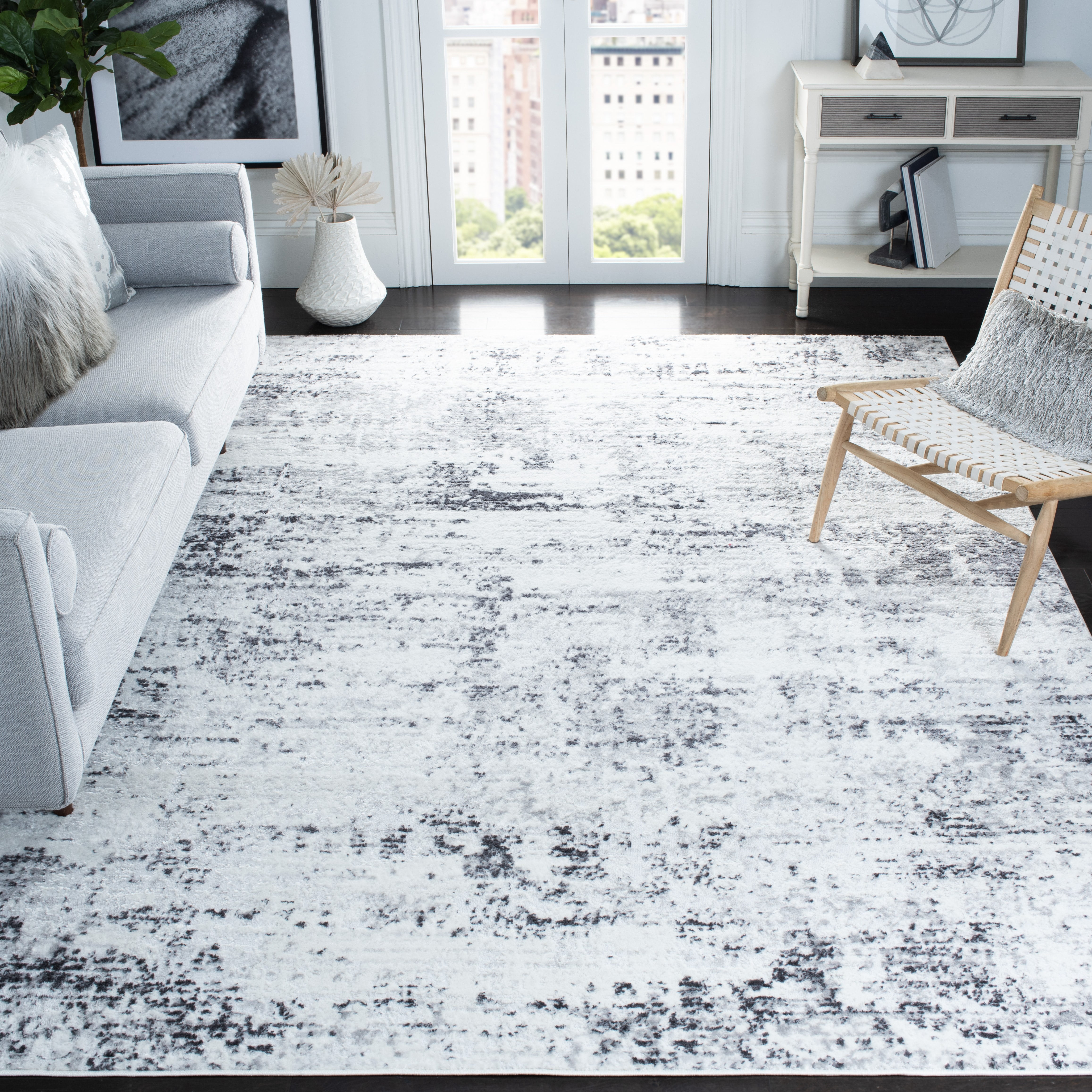 Safavieh Amelia Ian Abstract Area Rug, Ivory/Gray, 8' x 8' Square