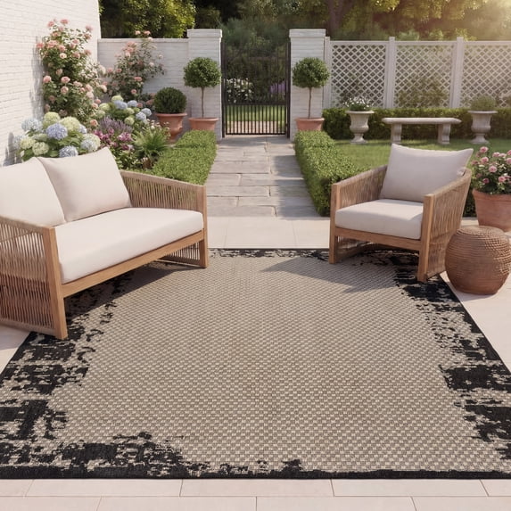Safavieh Beach House Teale Distressed Indoor/Outdoor Area Rug, Black/Beige, 5'1" x 7'6"