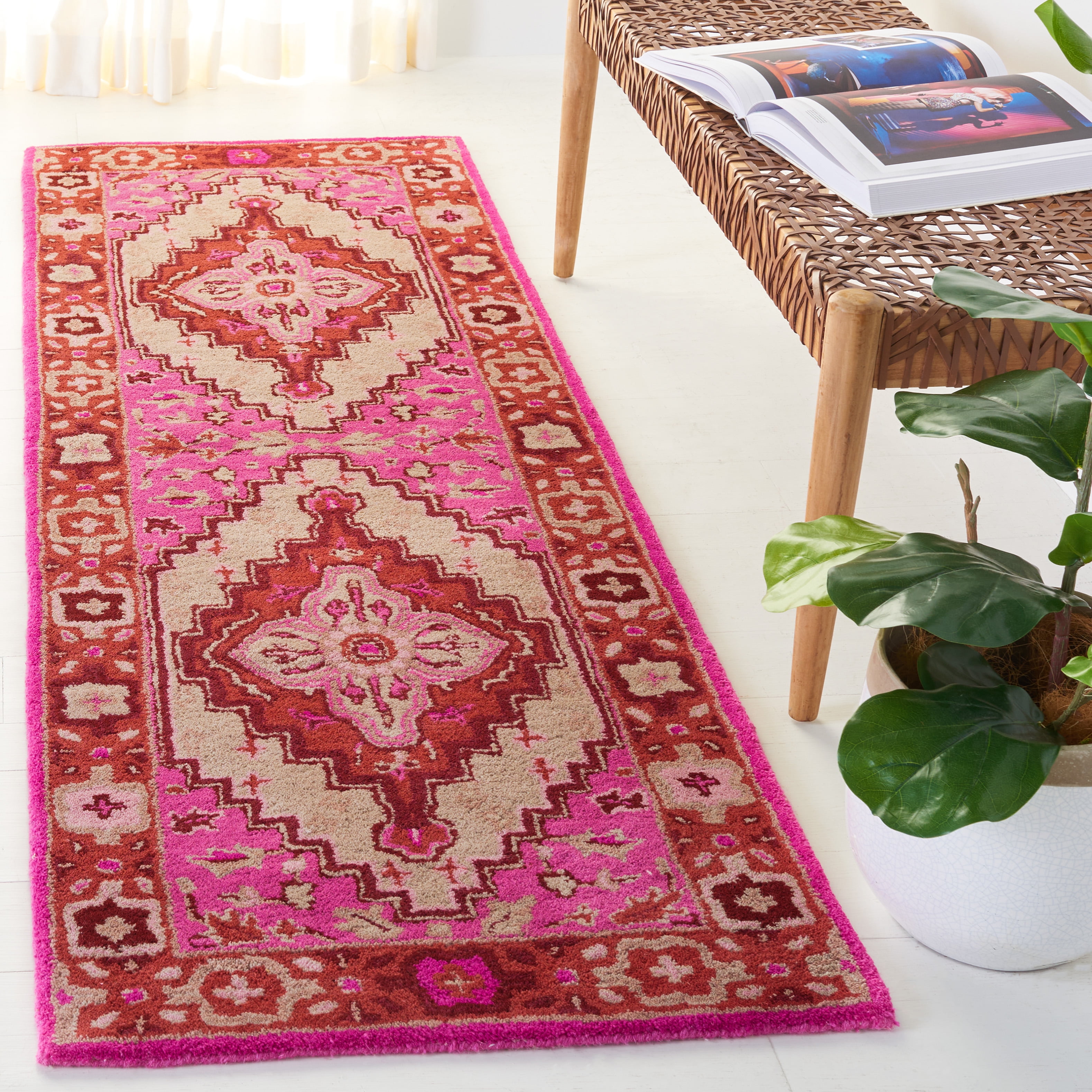 SAFAVIEH Bellagio Major Bordered Wool Runner Rug, Red Pink/Ivory, 2'3" x 7'