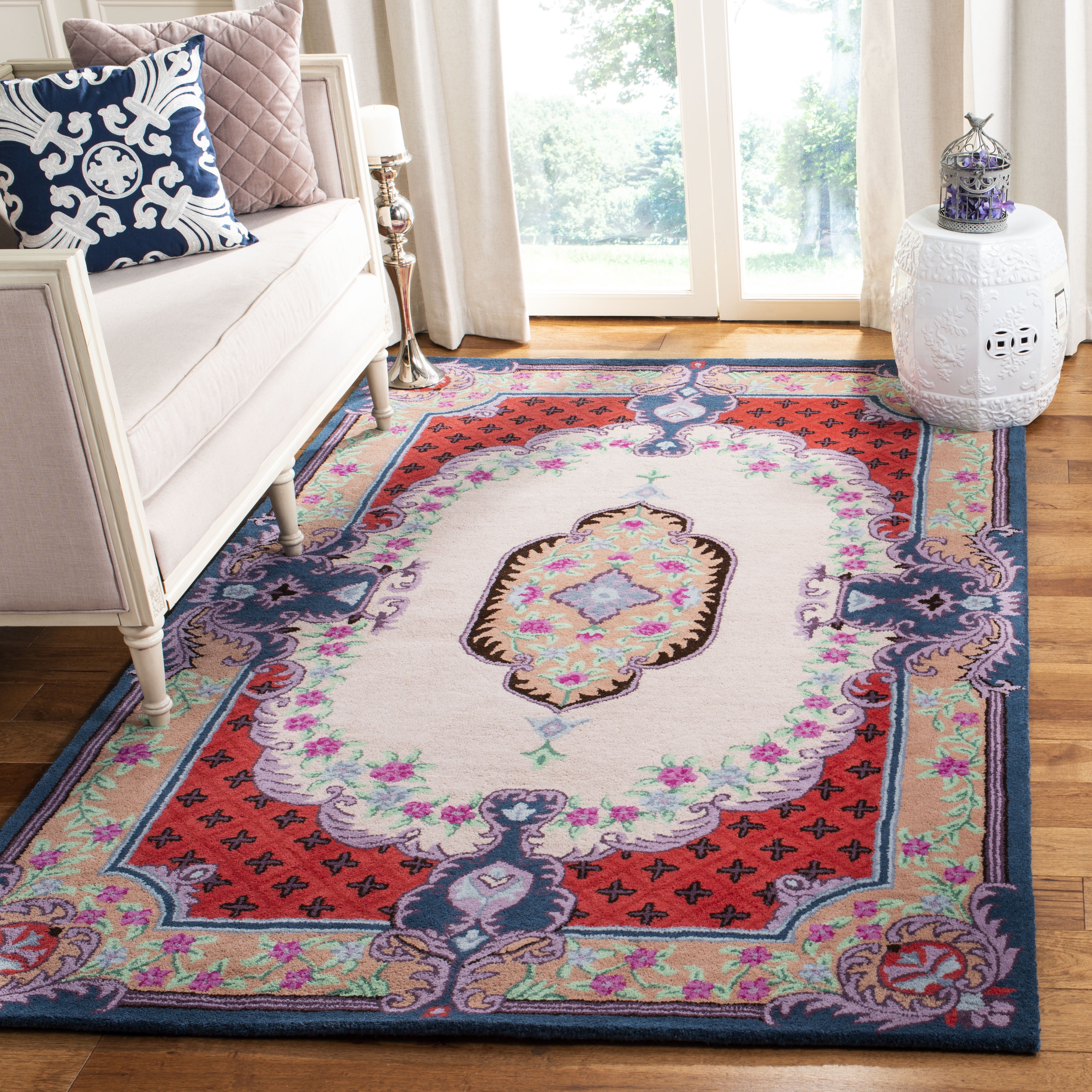 SAFAVIEH Bellagio Chandler Floral Wool Area Rug, Ivory/Pink, 4' x 6'