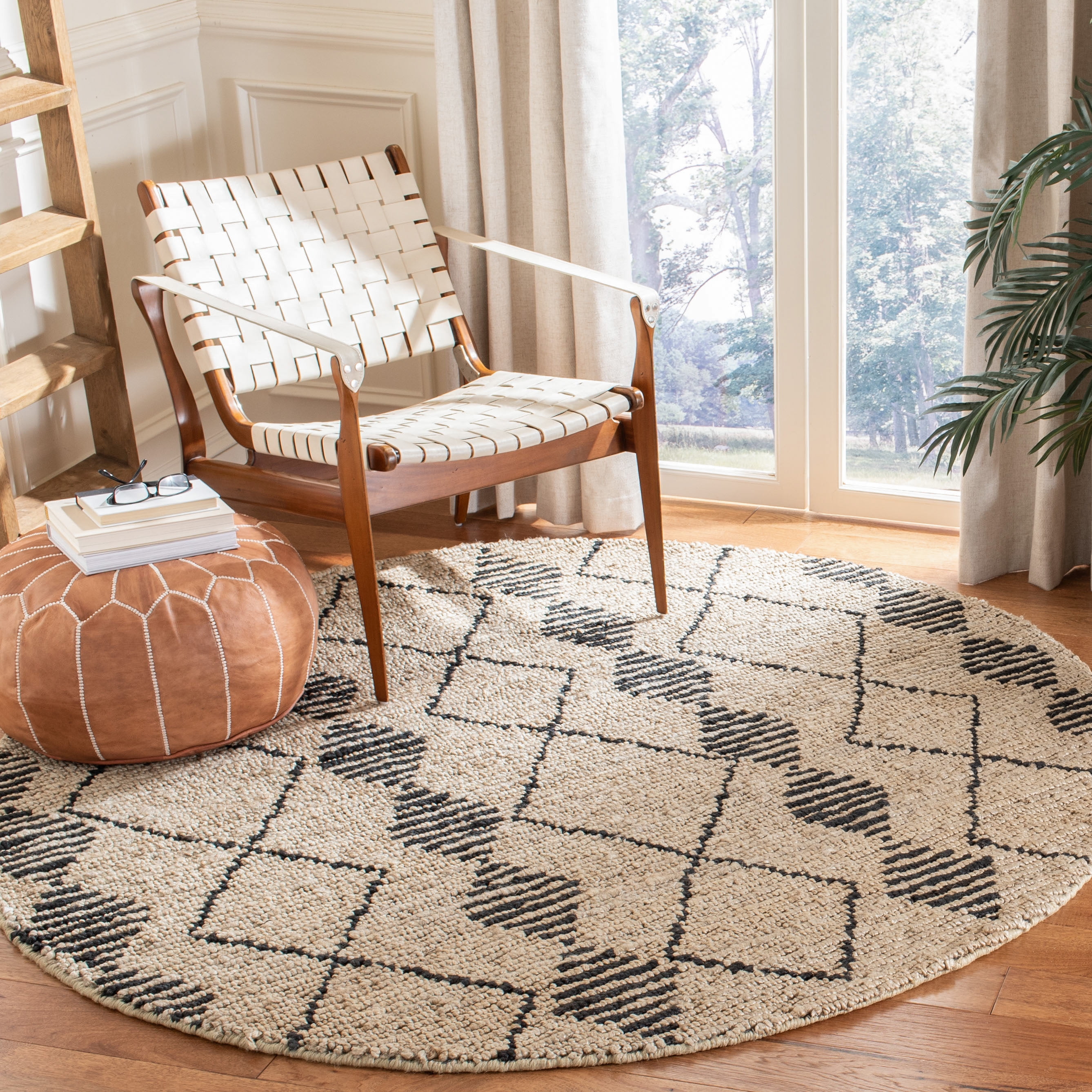 SAFAVIEH Bohemian Corie Geometric Area Rug, Beige/Black, 6' x 6' Round