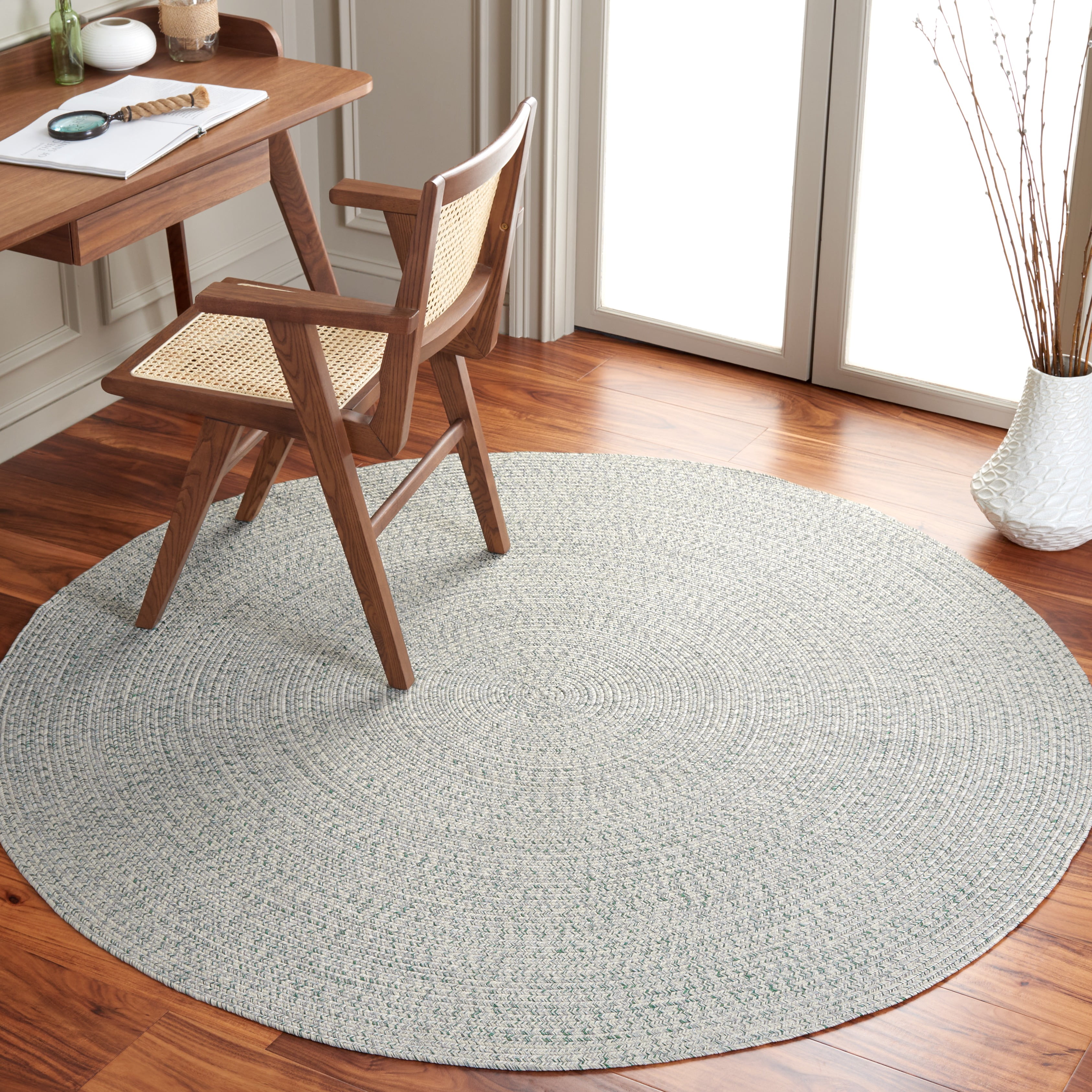 Safavieh Braided Gino Distressed Machine Washable Reversible Area Rug, Ivory/Green, 5' x 5' Round