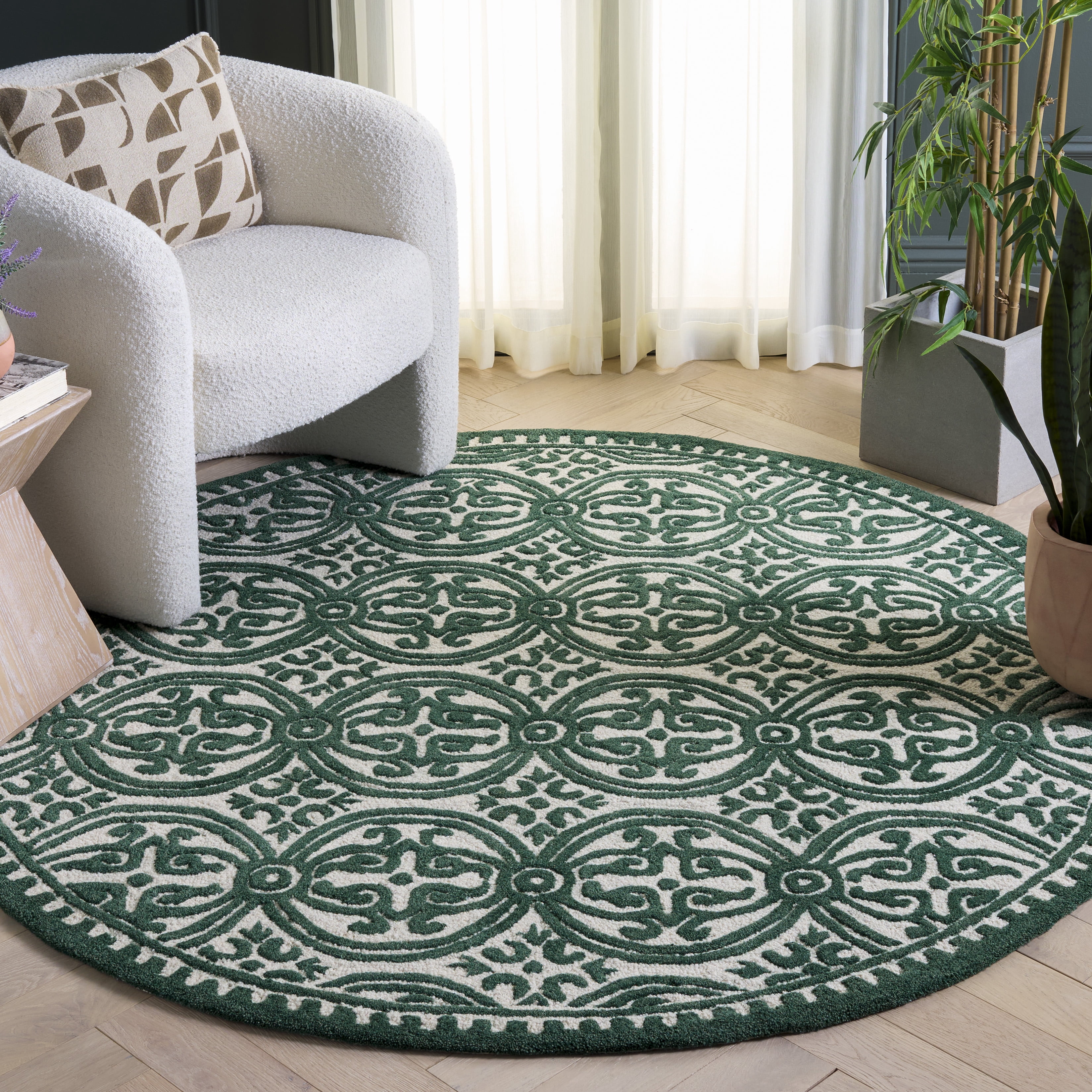 Safavieh Cambridge Leslie Geometric Wool Area Rug, Ivory/Green, 6' x 6' Round