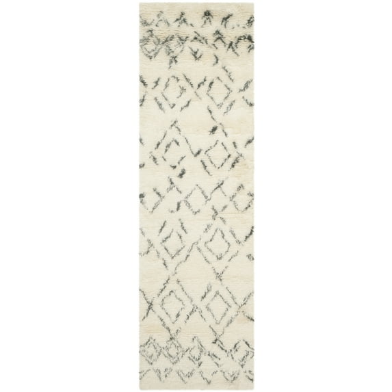 SAFAVIEH Casablanca Ryder Southwestern Shag Runner Rug, Ivory/Grey, 2'3" x 10'