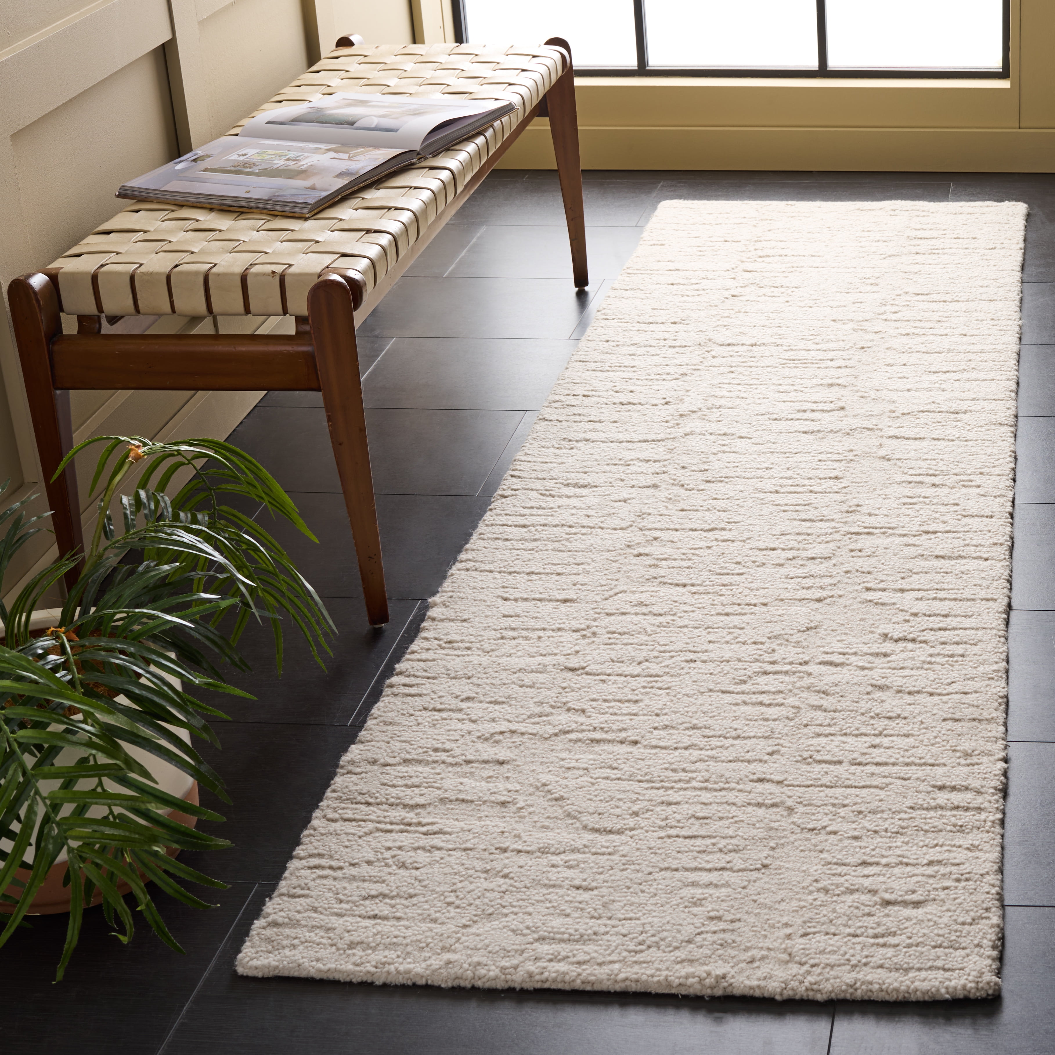 Safavieh Casablanca Kent Solid Runner Rug, Ivory, 2'3" x 8'