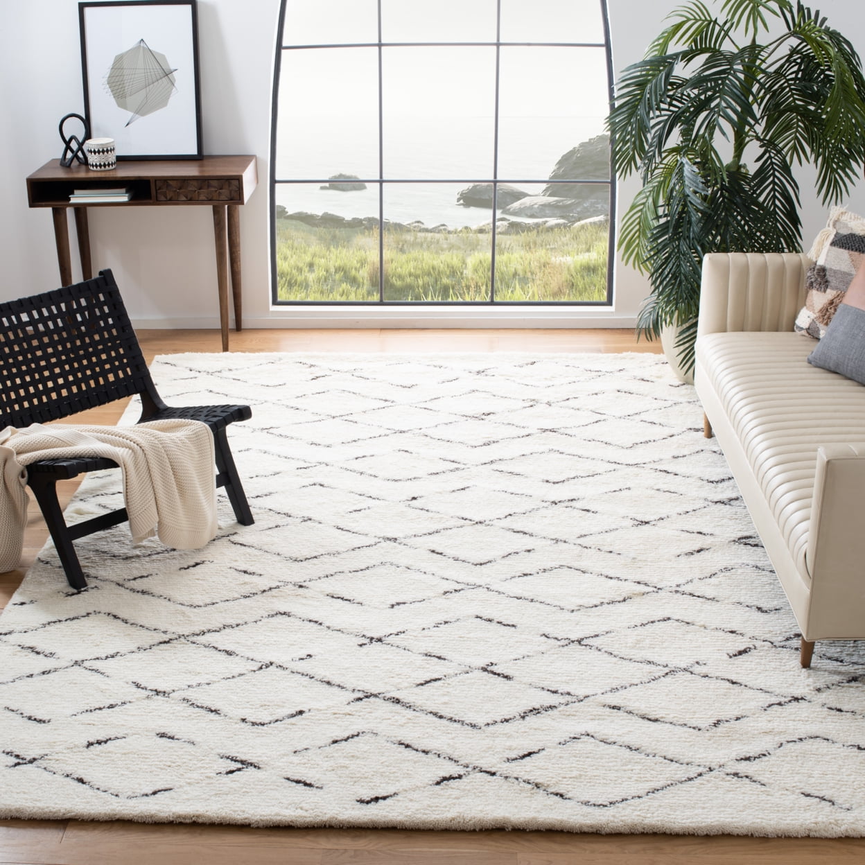 Ivory Elegance 4' x 6' Hand-Tufted Wool Shag Area Rug