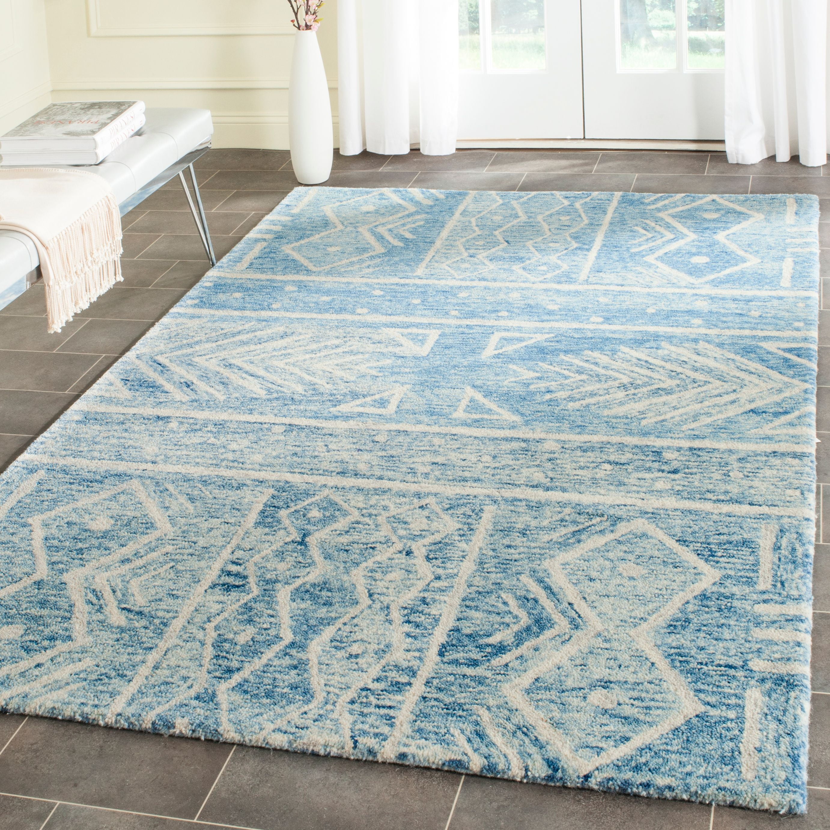 Blue and Ivory 6' x 9' Hand-Tufted Wool Area Rug