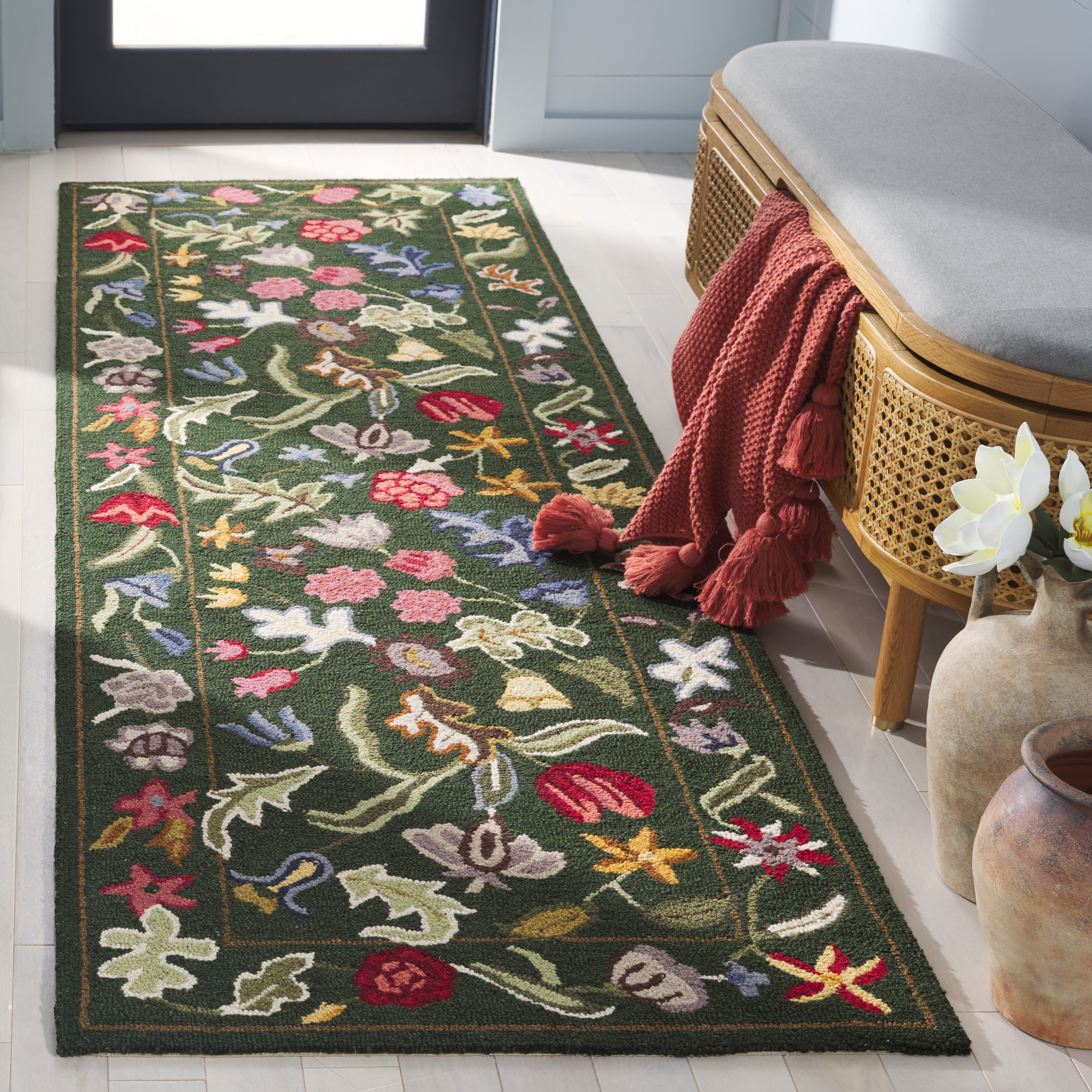 Safavieh Chelsea Mabelle Floral Wool Runner Rug, Green/Pink, 2'3" x 9'