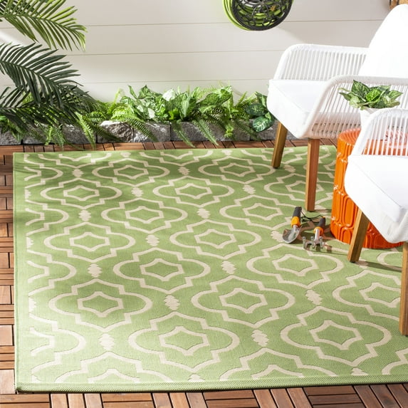 Safavieh Courtyard Lavern Geometric Indoor/Outdoor Area Rug, Green/Beige, 5'3" x 7'7"