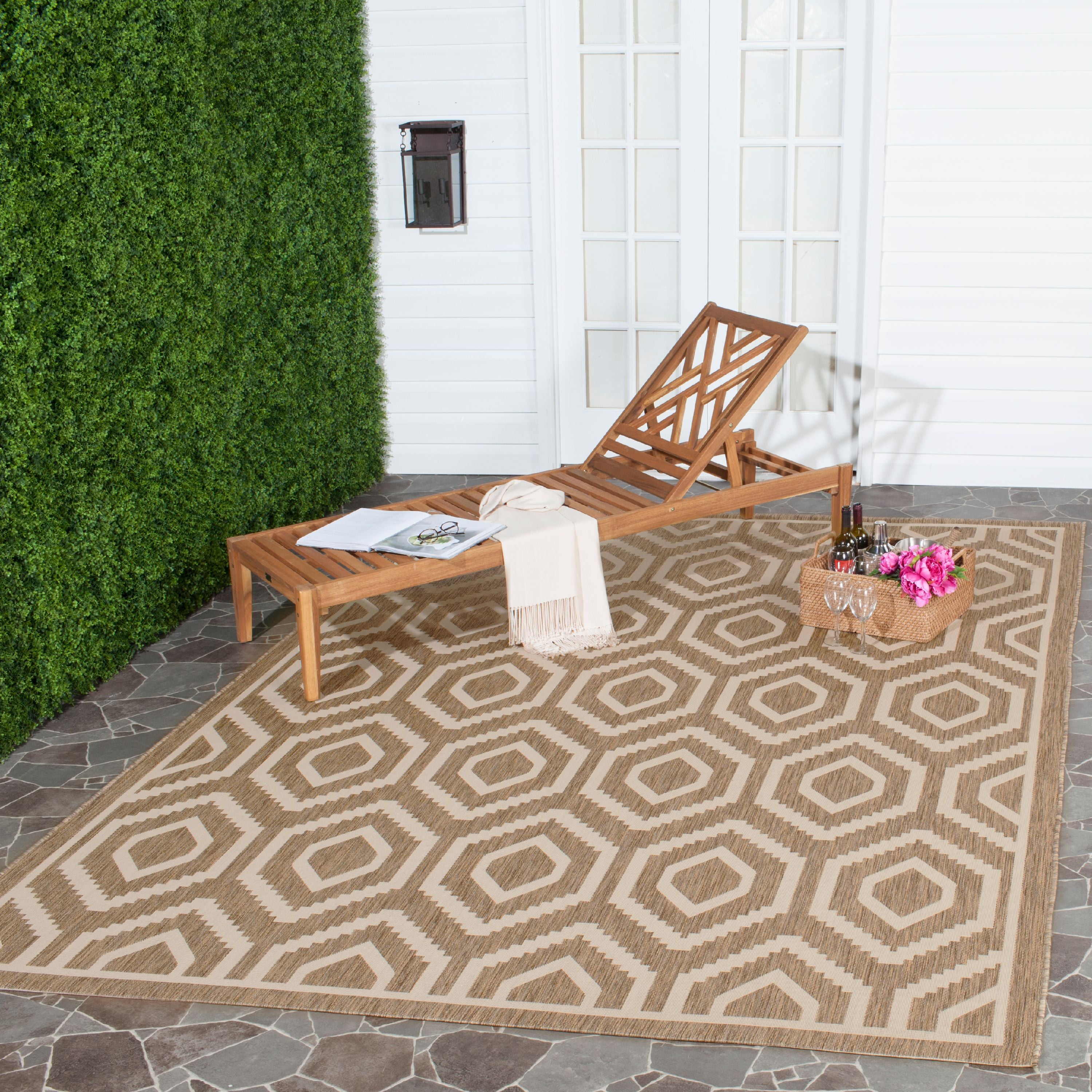 Safavieh Courtyard Brown and Bone Geometric Indoor/Outdoor Rug