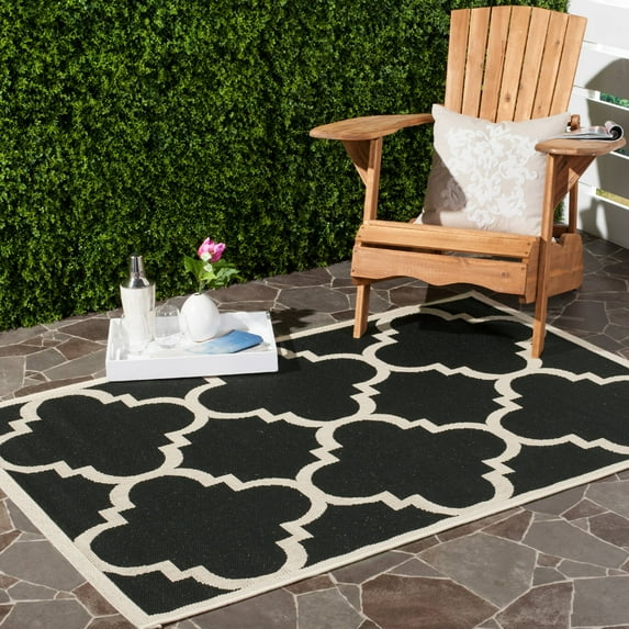 Safavieh Courtyard Becky Quatrefoil Indoor/Outdoor Area Rug, 5'3" x 5'3" Square, Black/Beige