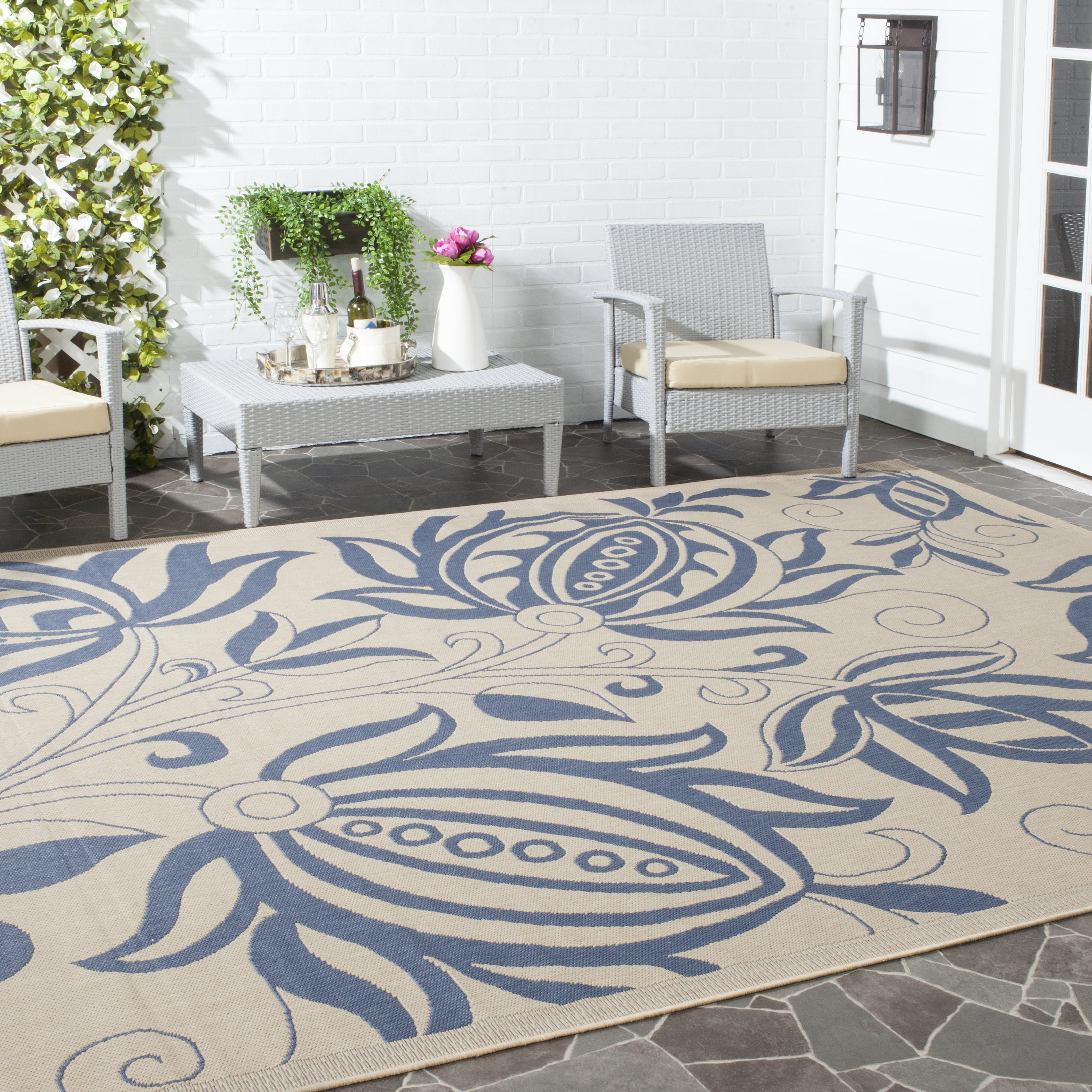 Safavieh Courtyard Crystal Floral Indoor/Outdoor Area Rug, Natural/Blue, 8' x 11'