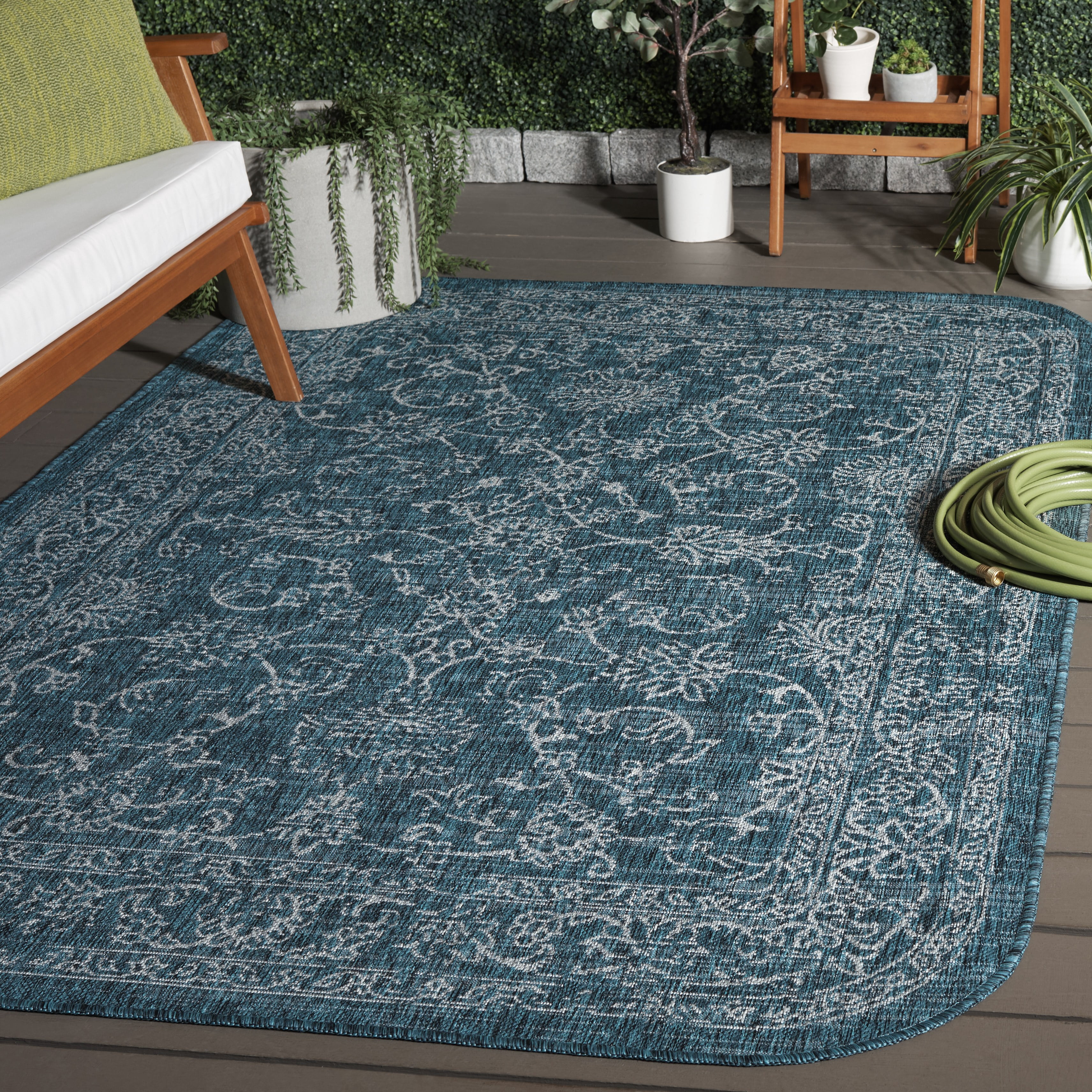 Safavieh Courtyard Darin Botanical Indoor/Outdoor Area Rug, Navy/Ivory, 6'7" x 9'6" Round