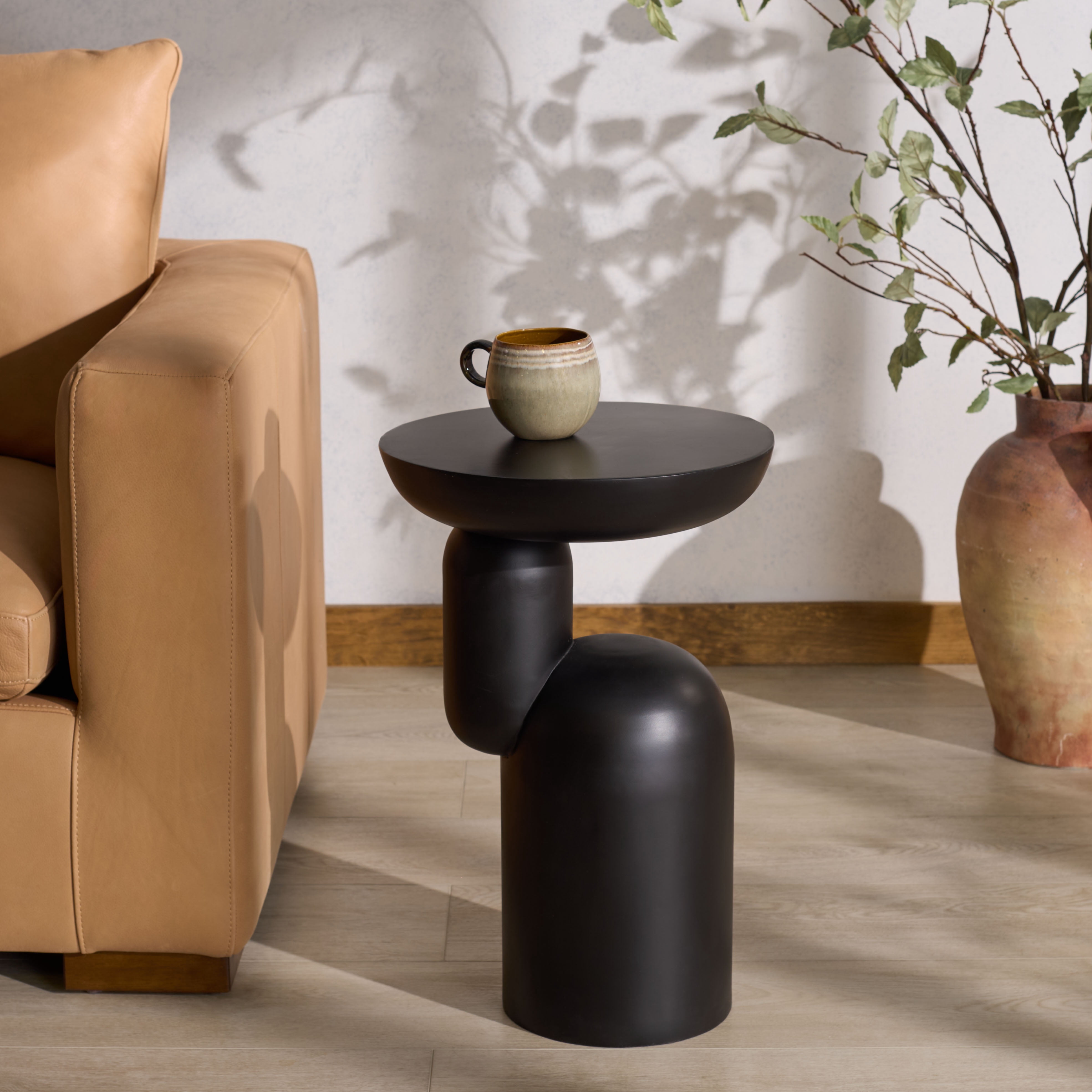 Safavieh Couture Donnastella Metal Modern End Table, Black