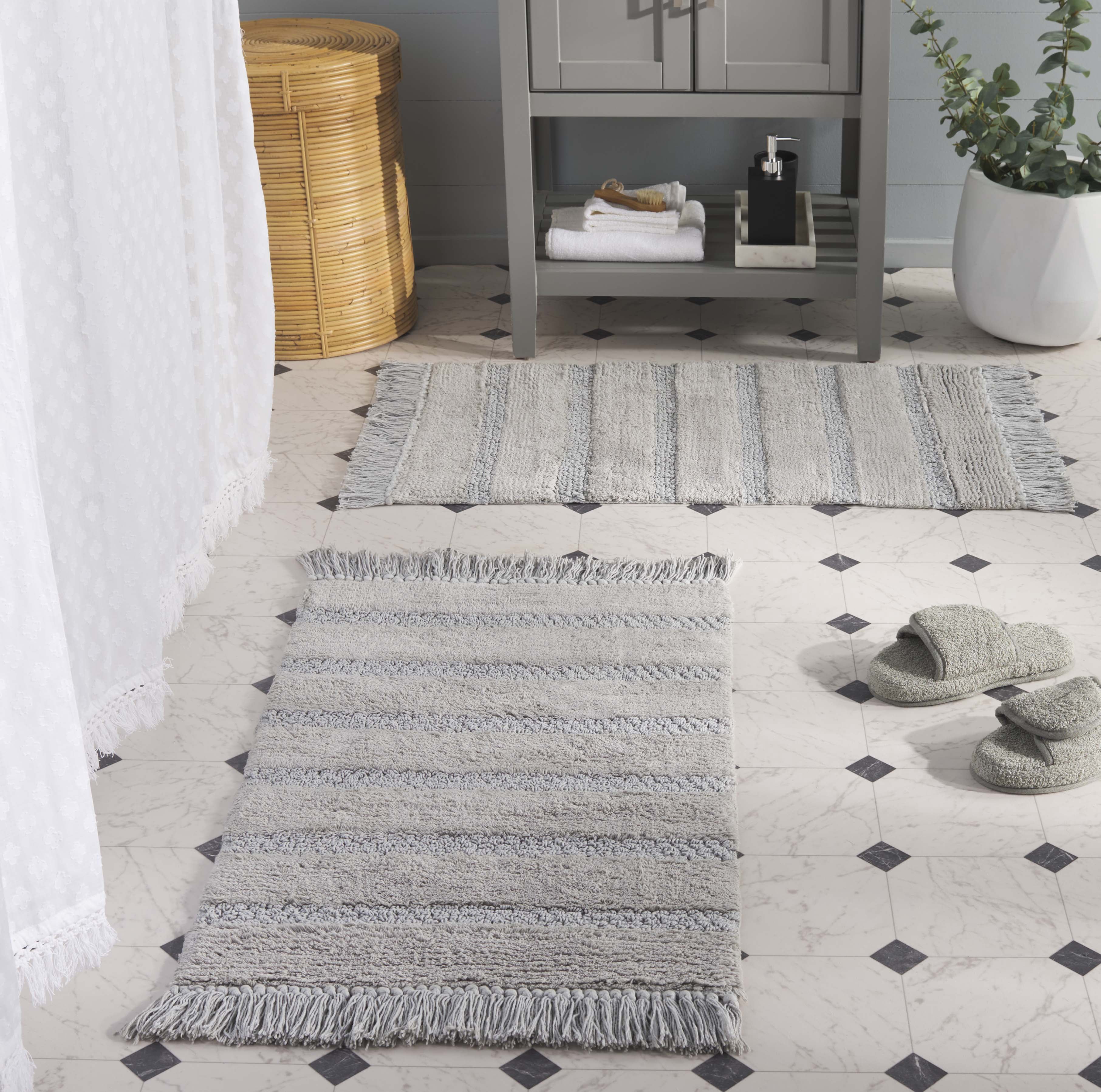 Safavieh Finn Modern Striped Steel Gray Cotton Bath Rug, 1'-8" x 2'-8" (Set of 2)
