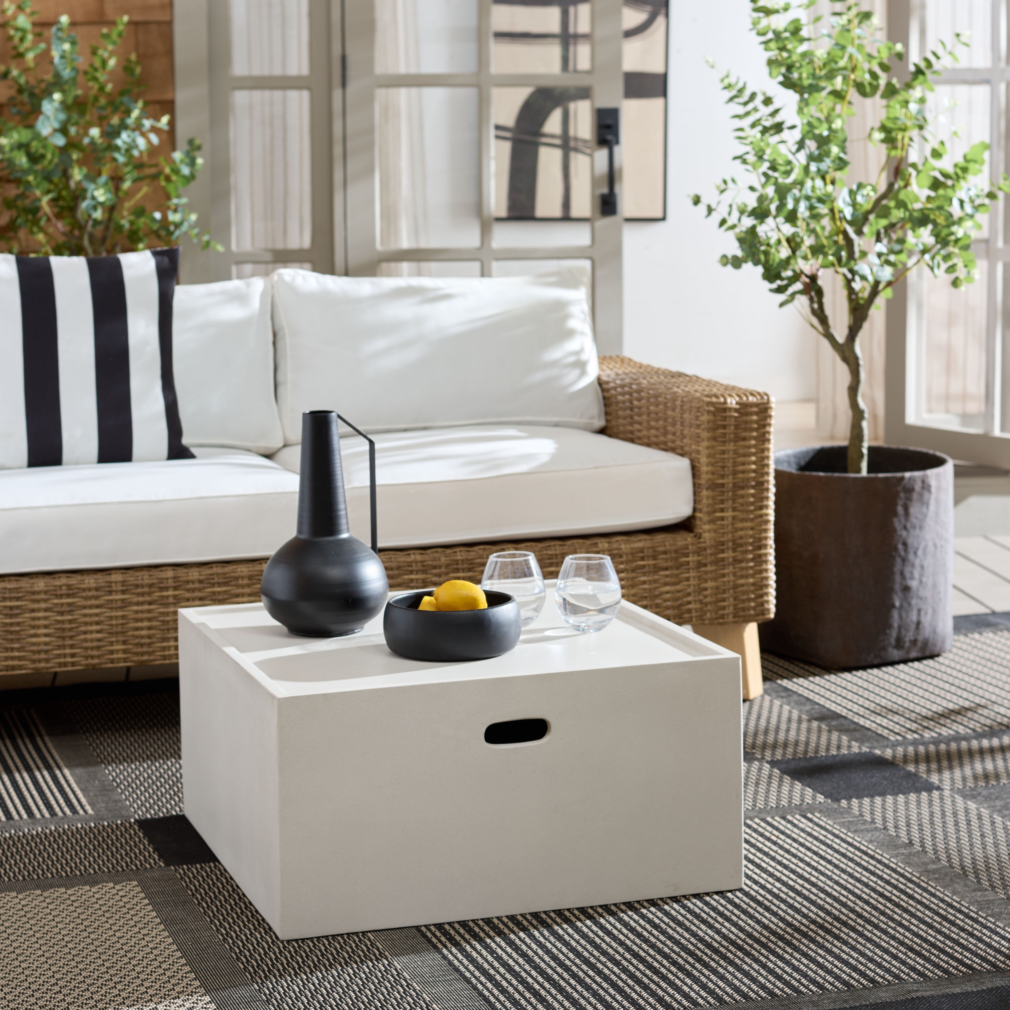 Safavieh Georgia Outdoor Modern Square Polyfiber Coffee Table, White