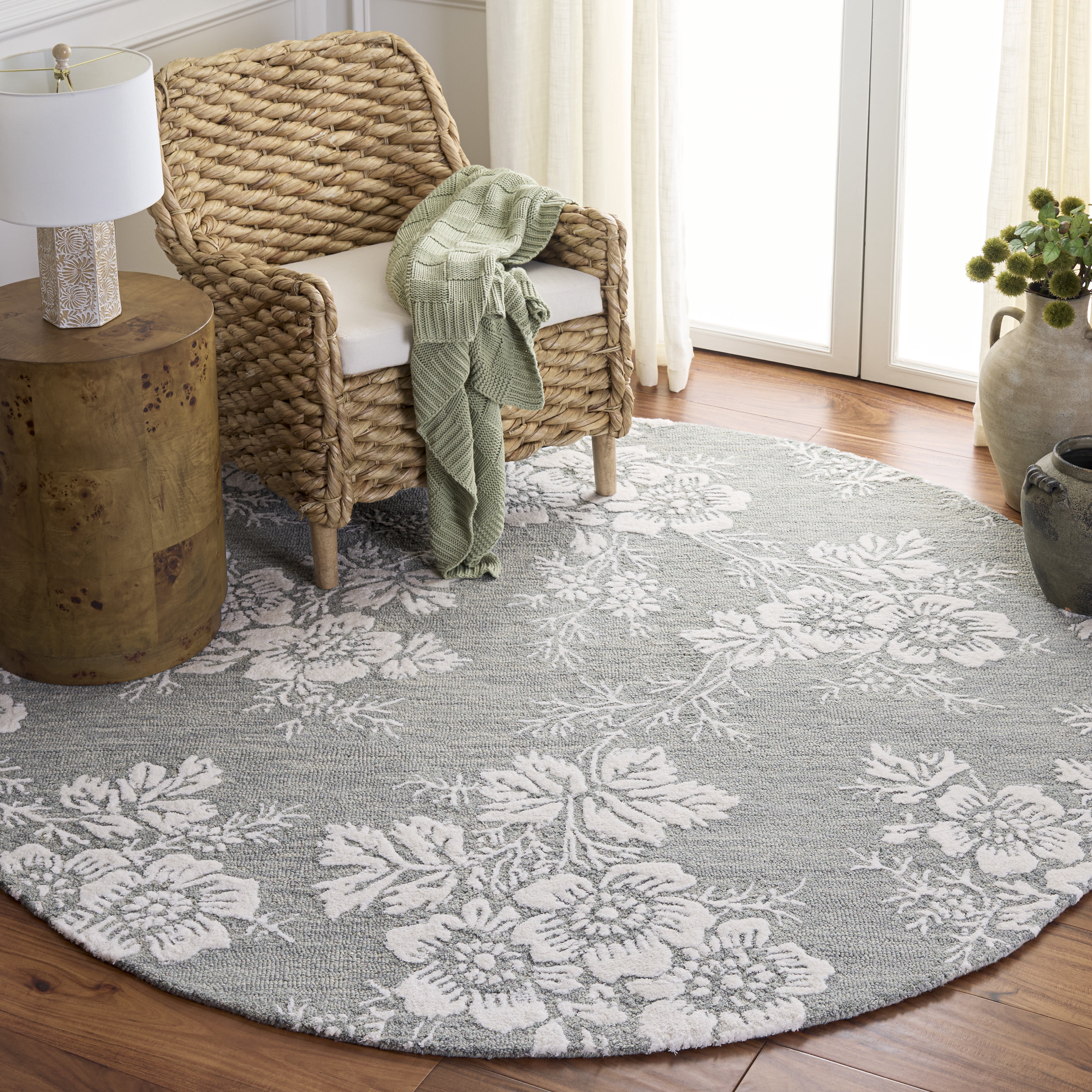 Safavieh Glamour Declan Floral Area Rug, Blue/Ivory, 6' x 6' Round