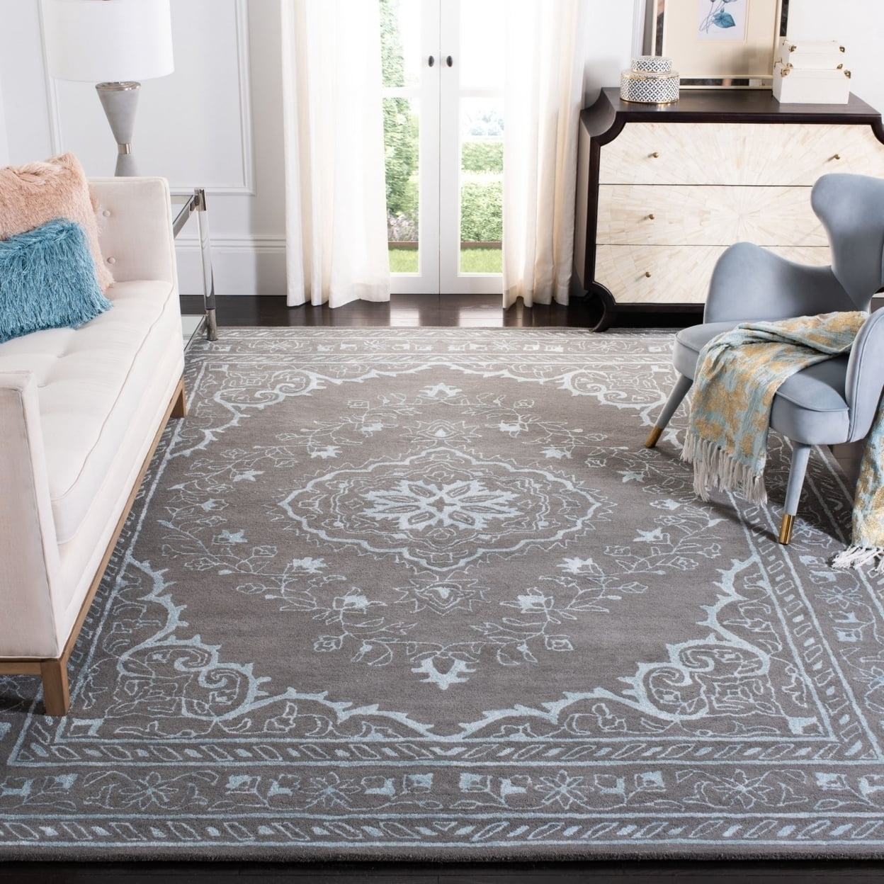 SAFAVIEH Glamour Gaia Floral Bordered Wool Area Rug, Dark Grey, 6' x 6' Square