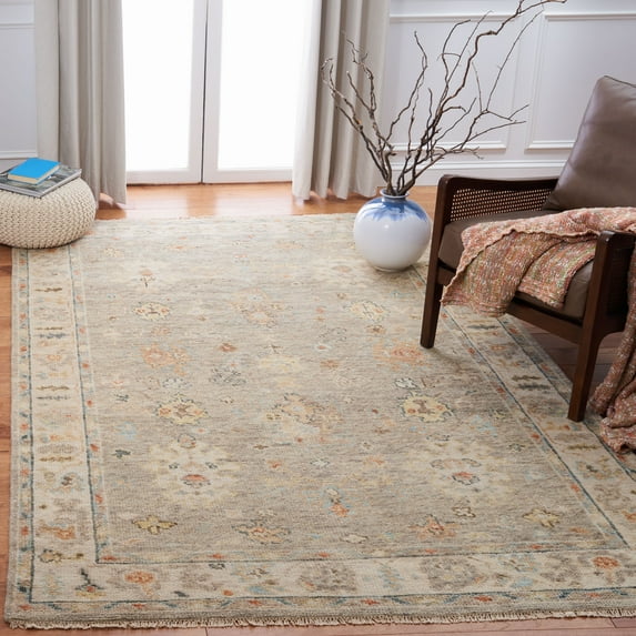Safavieh Hand-Knotted Samarkand Humildad Traditional Wool Rug Light Grey/Beige 8' x 10' 8' x 10' Beige