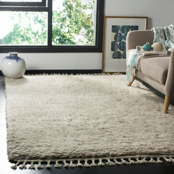 SAFAVIEH Casablanca Cennetig Solid Area Rug, Gray, 5' x 8'