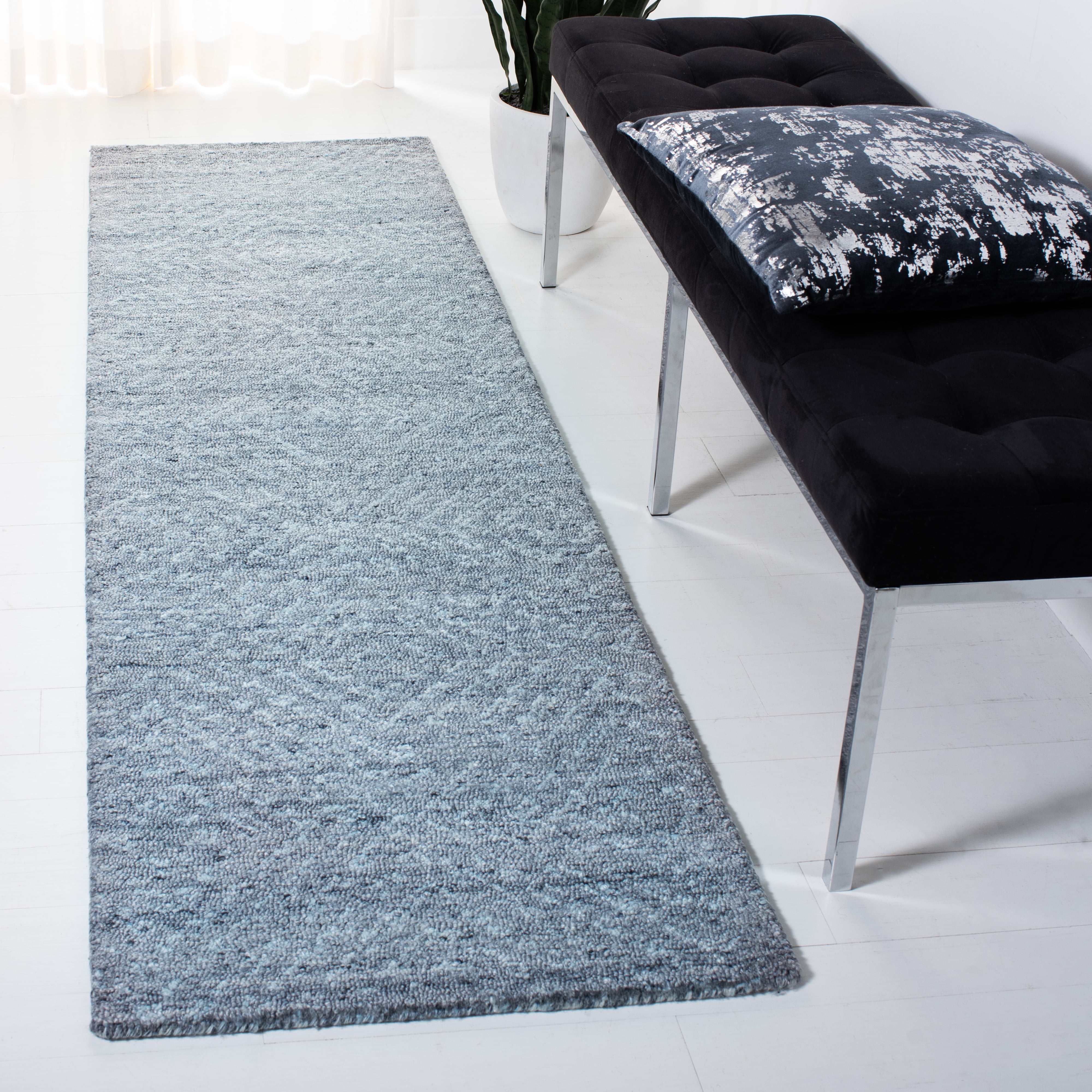 SAFAVIEH Abstract Lily Geometric Runner Rug, Blue, 2'3" x 6'