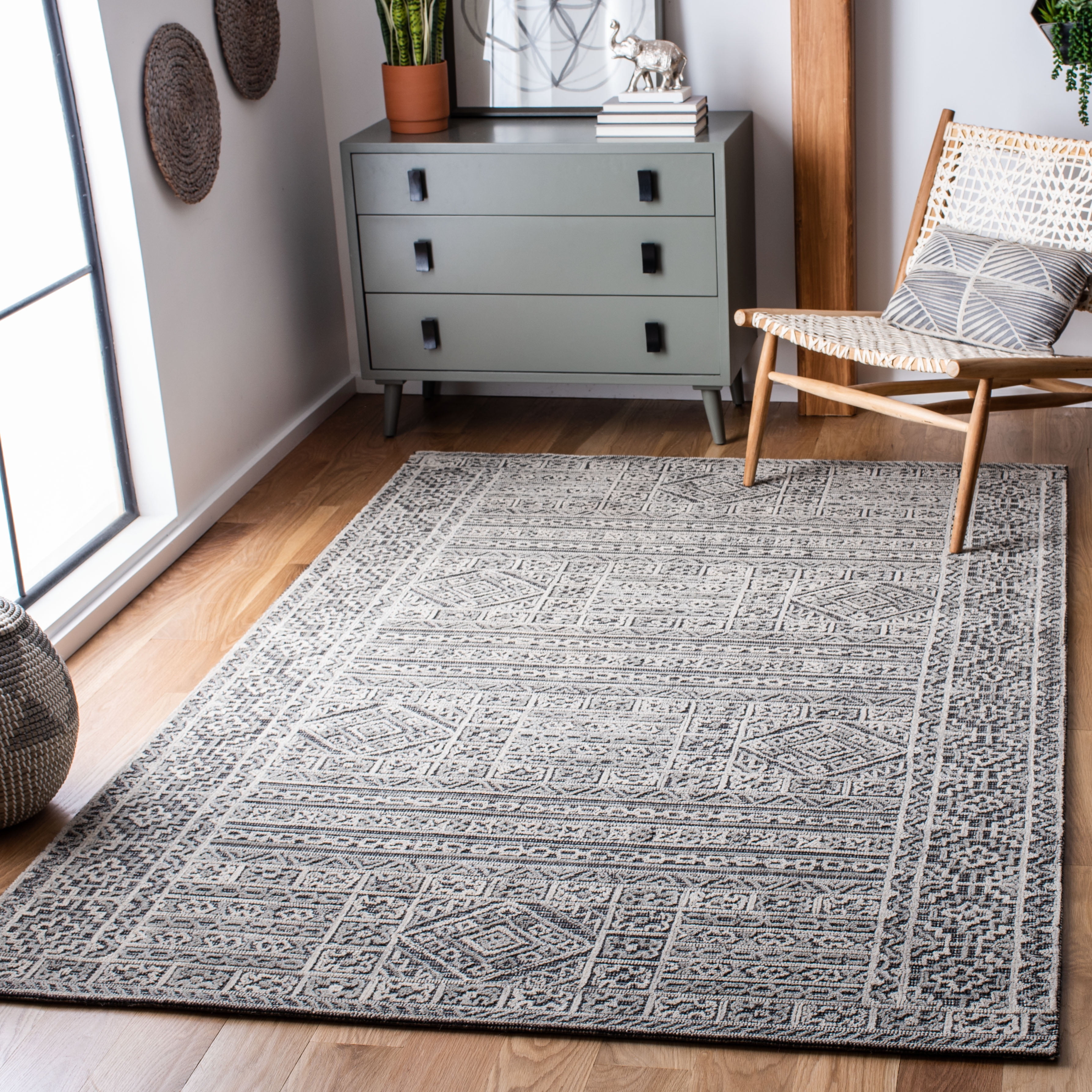 Safavieh Abstract Massimiliano Southwestern Area Rug
