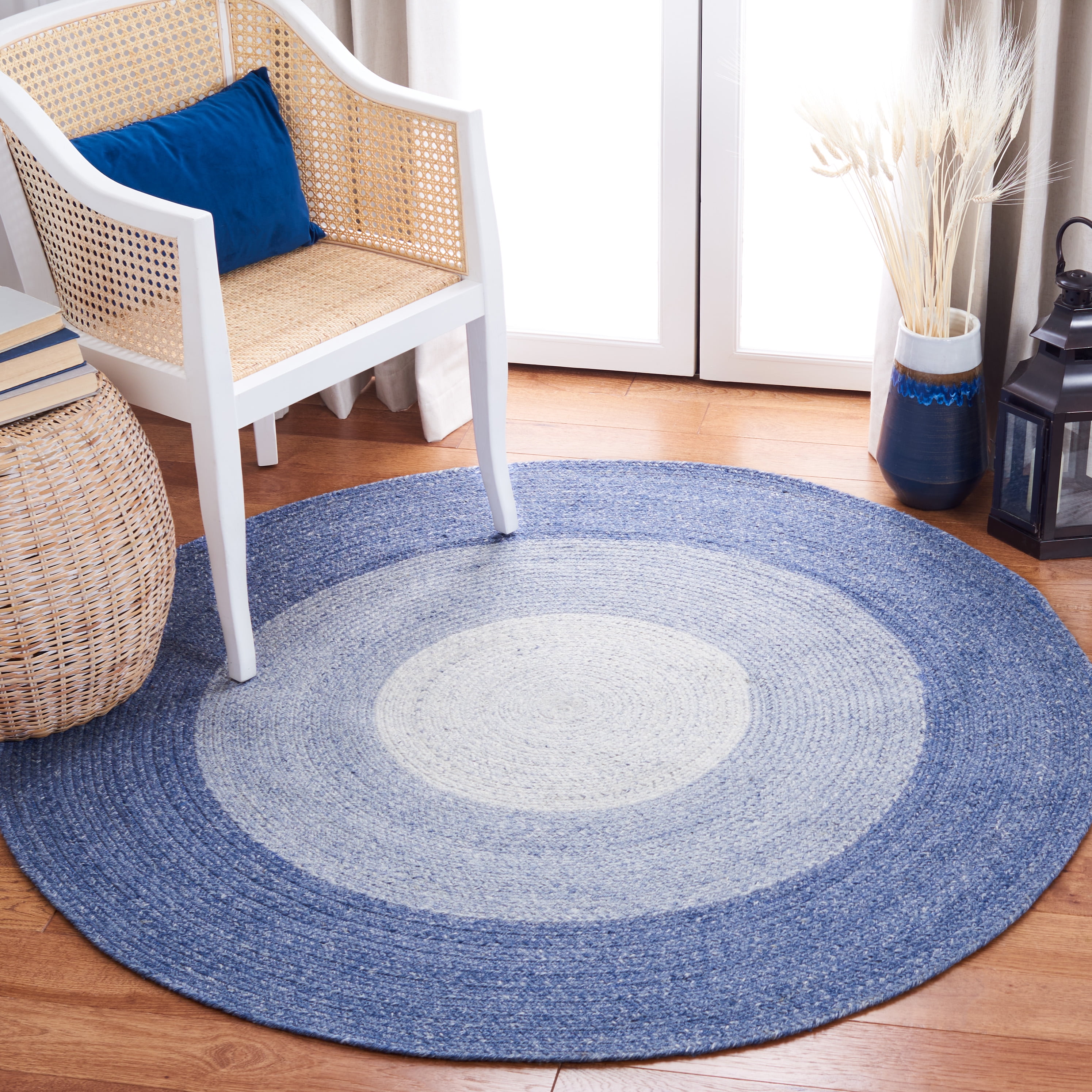 SAFAVIEH Braided Osmond Geometric Polyester Reversible Area Rug, Blue/Ivory, 5' x 5' Round