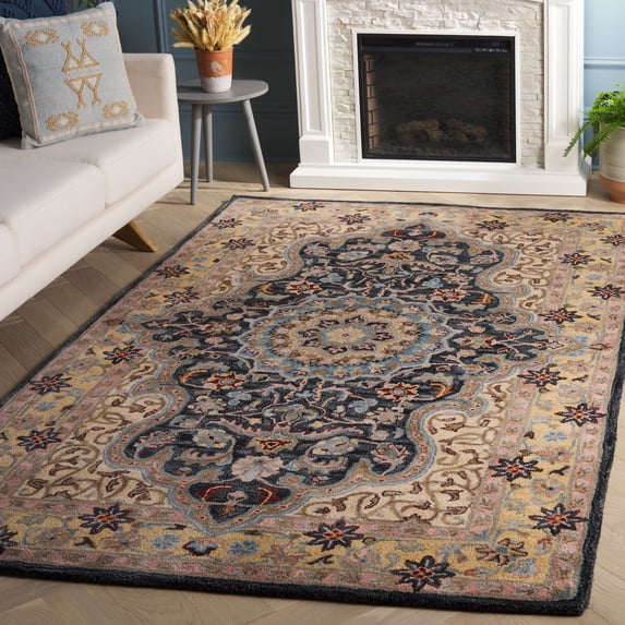 Safavieh Heritage Aloysius Floral Area Rug, Creme/Black, 4' x 6'