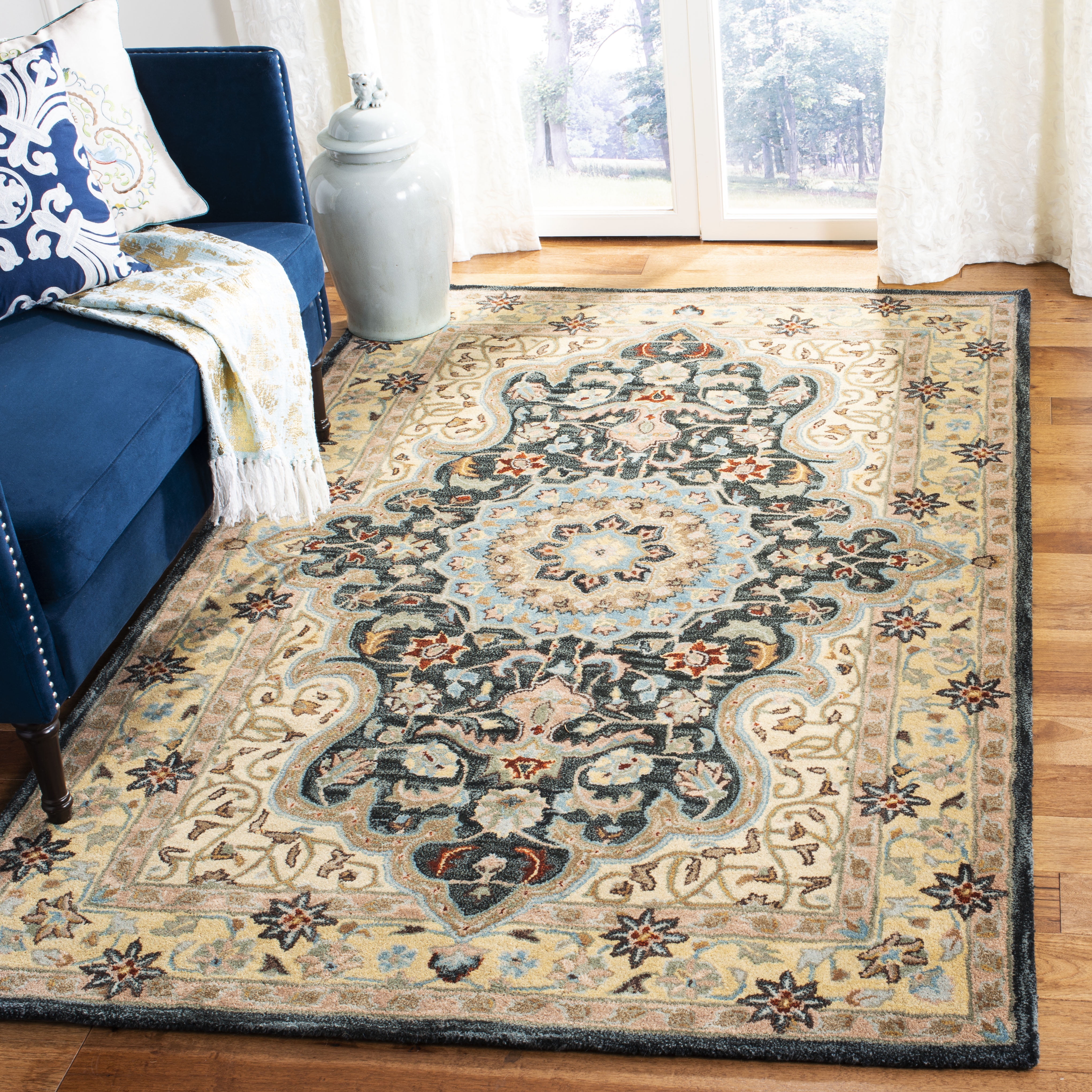 Handmade Black Wool Round Tufted Area Rug
