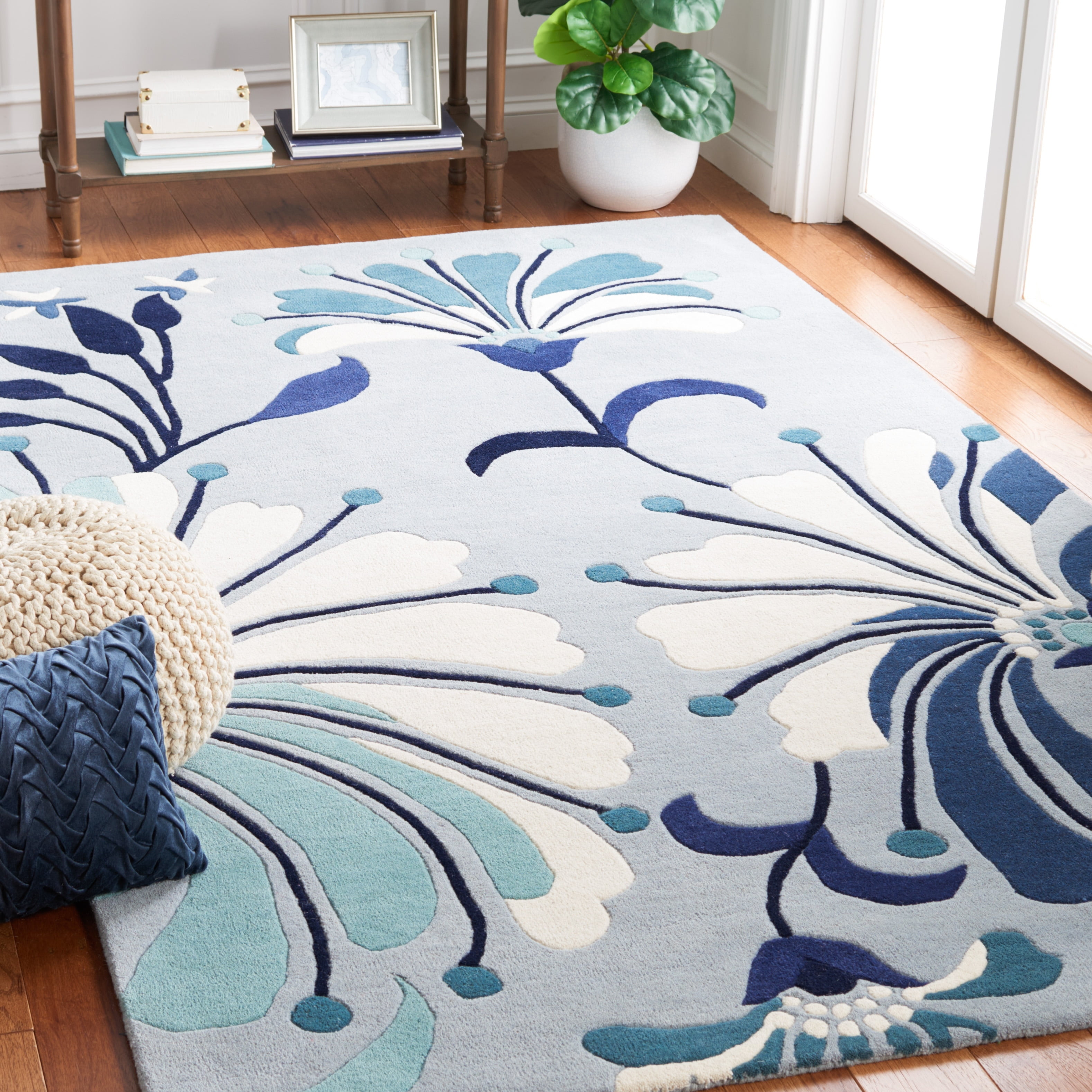 Safavieh Handmade Soho Nadin Floral N.Z. Wool Rug Blue/Ivory 3'6"x5'6 ...