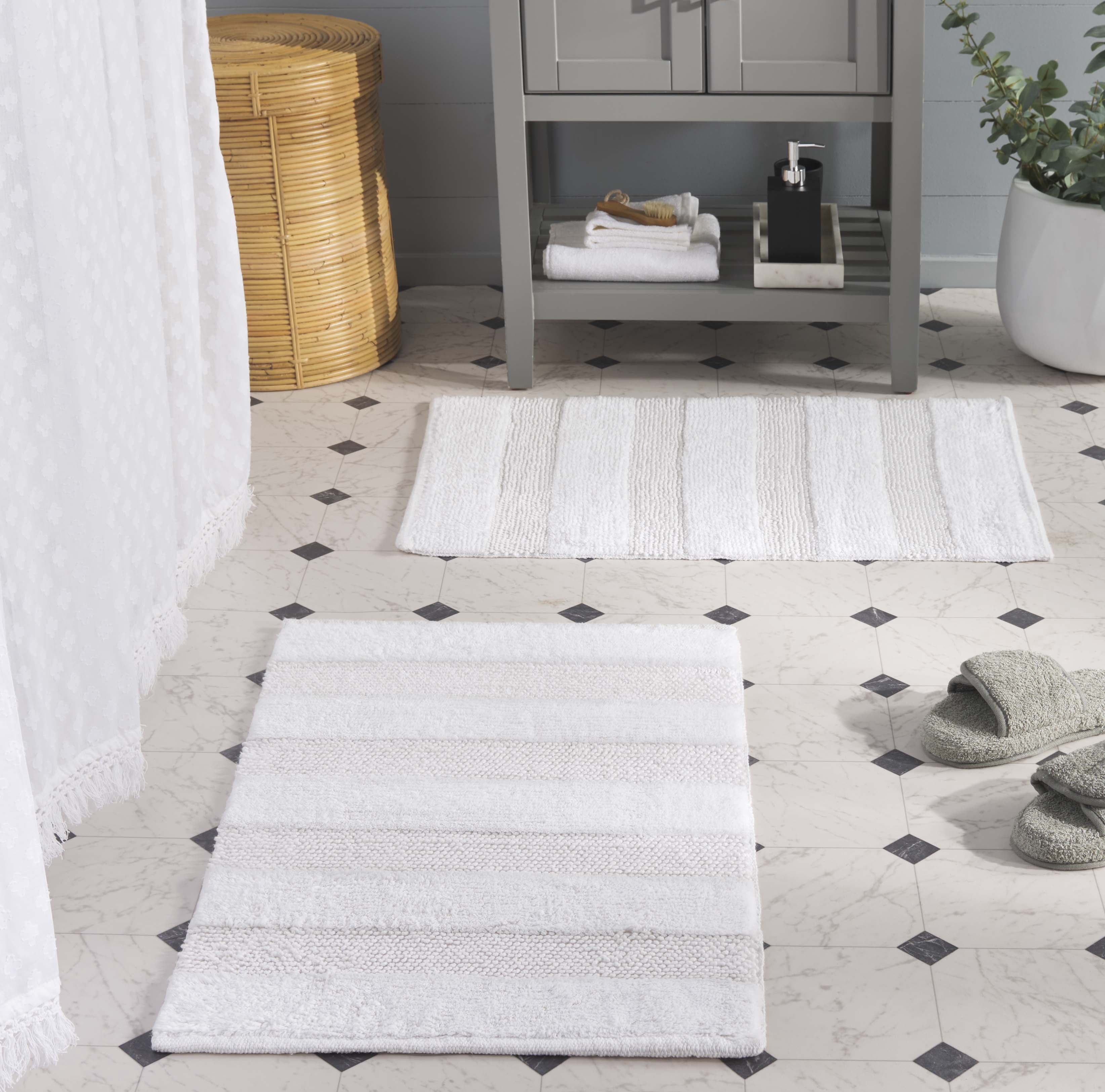 Safavieh Harper Contemporary Striped White Cotton Bath Rug, 1'-8" x 2'-8" (Set of 2)